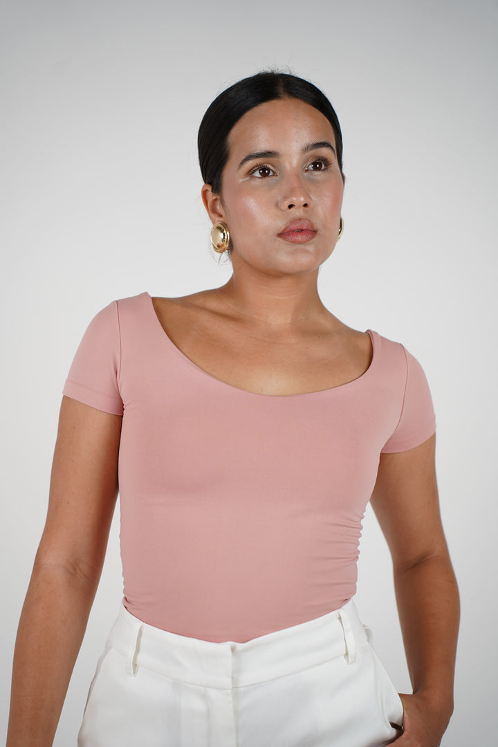 Zorell Short Sleeve Basics – Sleek, Soft, Everyday Essential