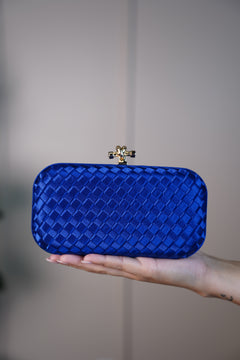 Chanty Clutch – Bolso de mano rígido de satén tejido en 6 colores