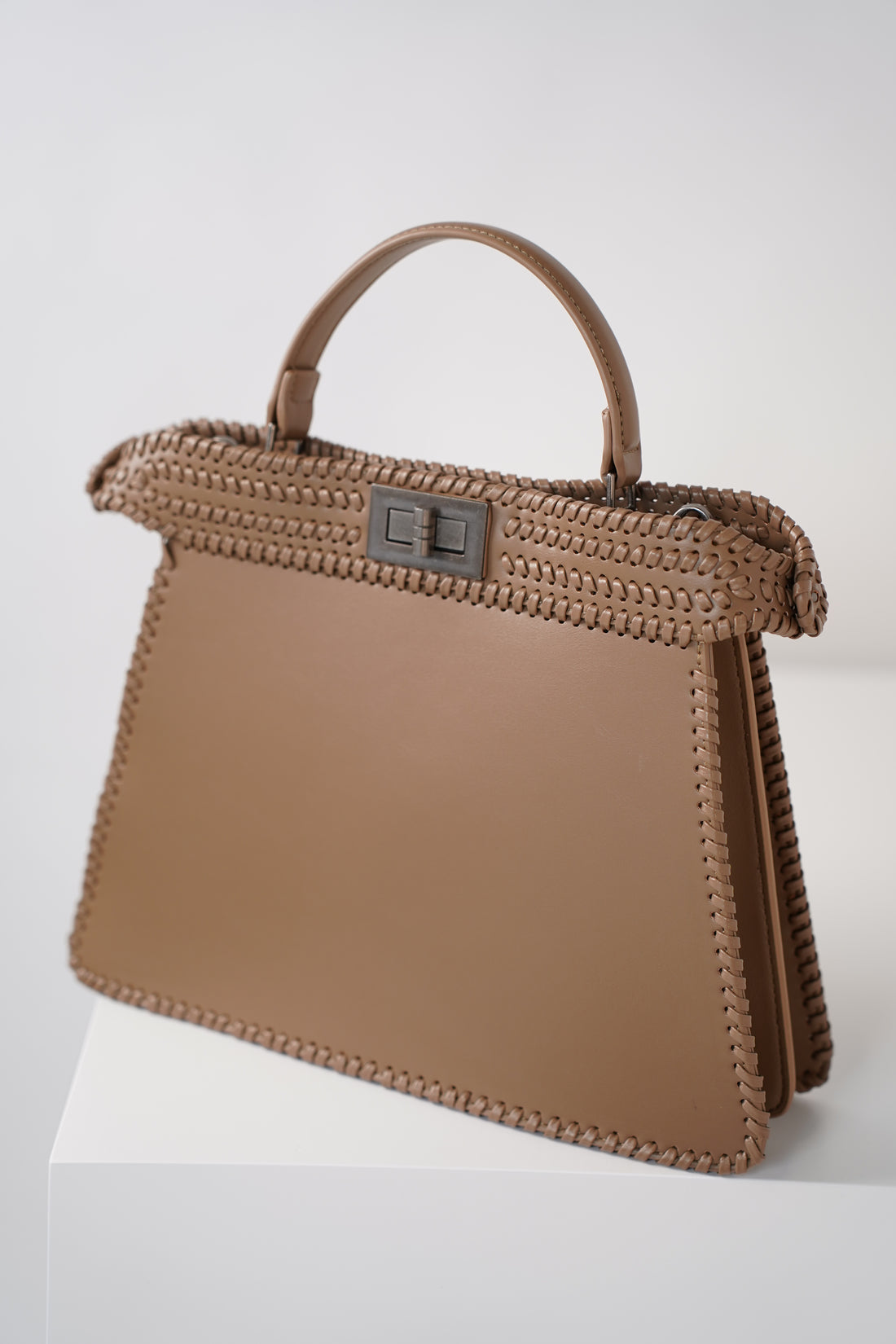 Solenne Leather Bag – Elegant Top-Handle Statement Purse