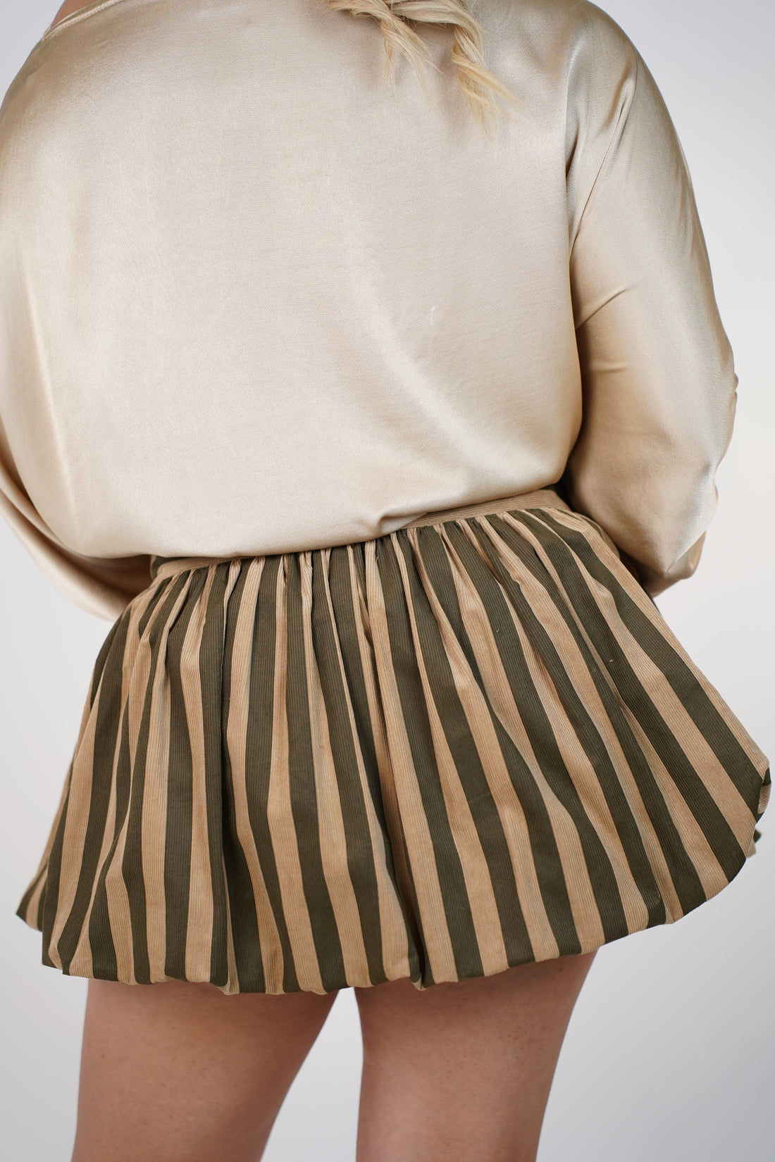 Lucerin Striped Mini Bubble Skirt – Elastic Waist with Soft Voluminous Silhouette