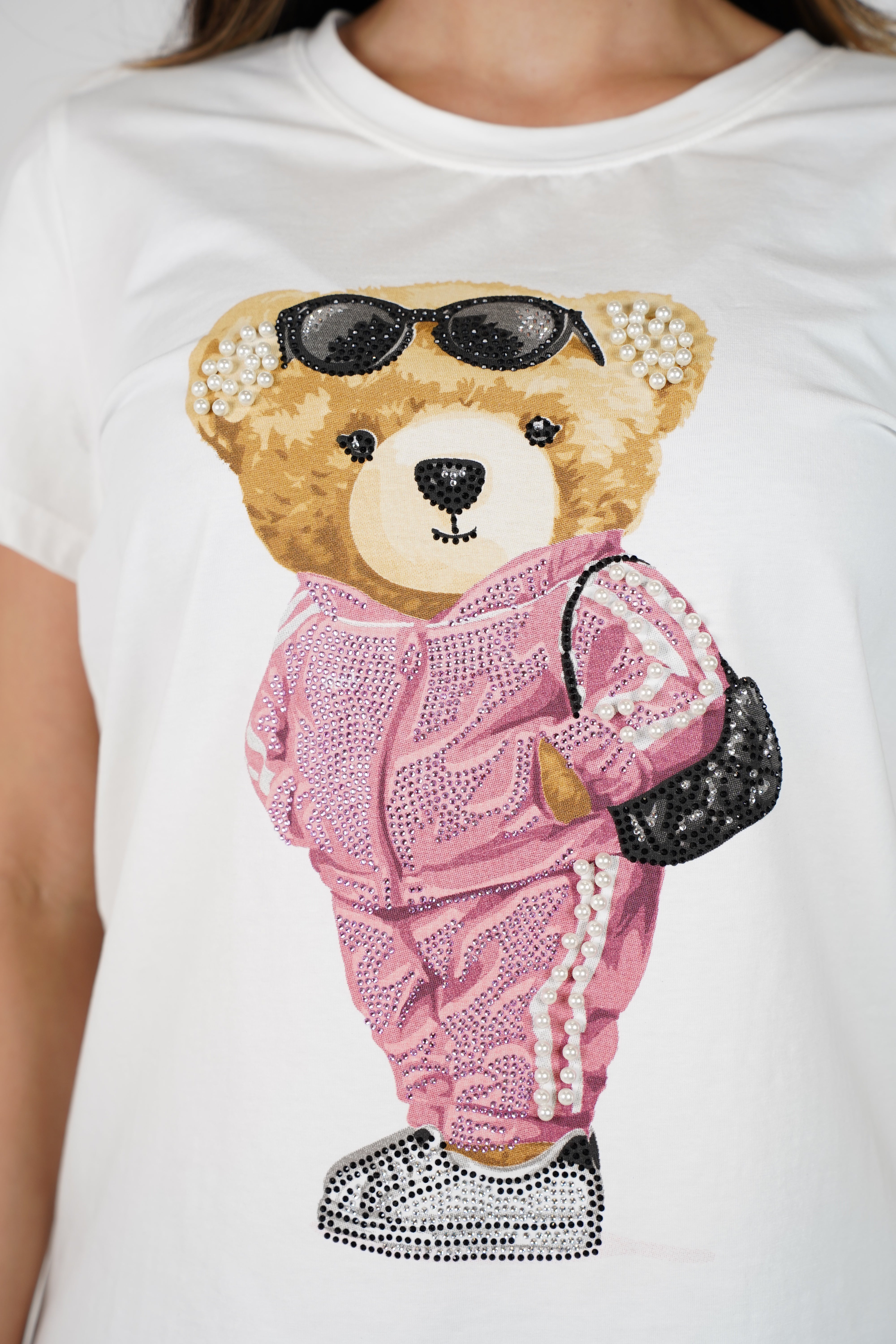Rilena Bear Top – Playful Graphic Tee with Pearl & Rhinestone Details