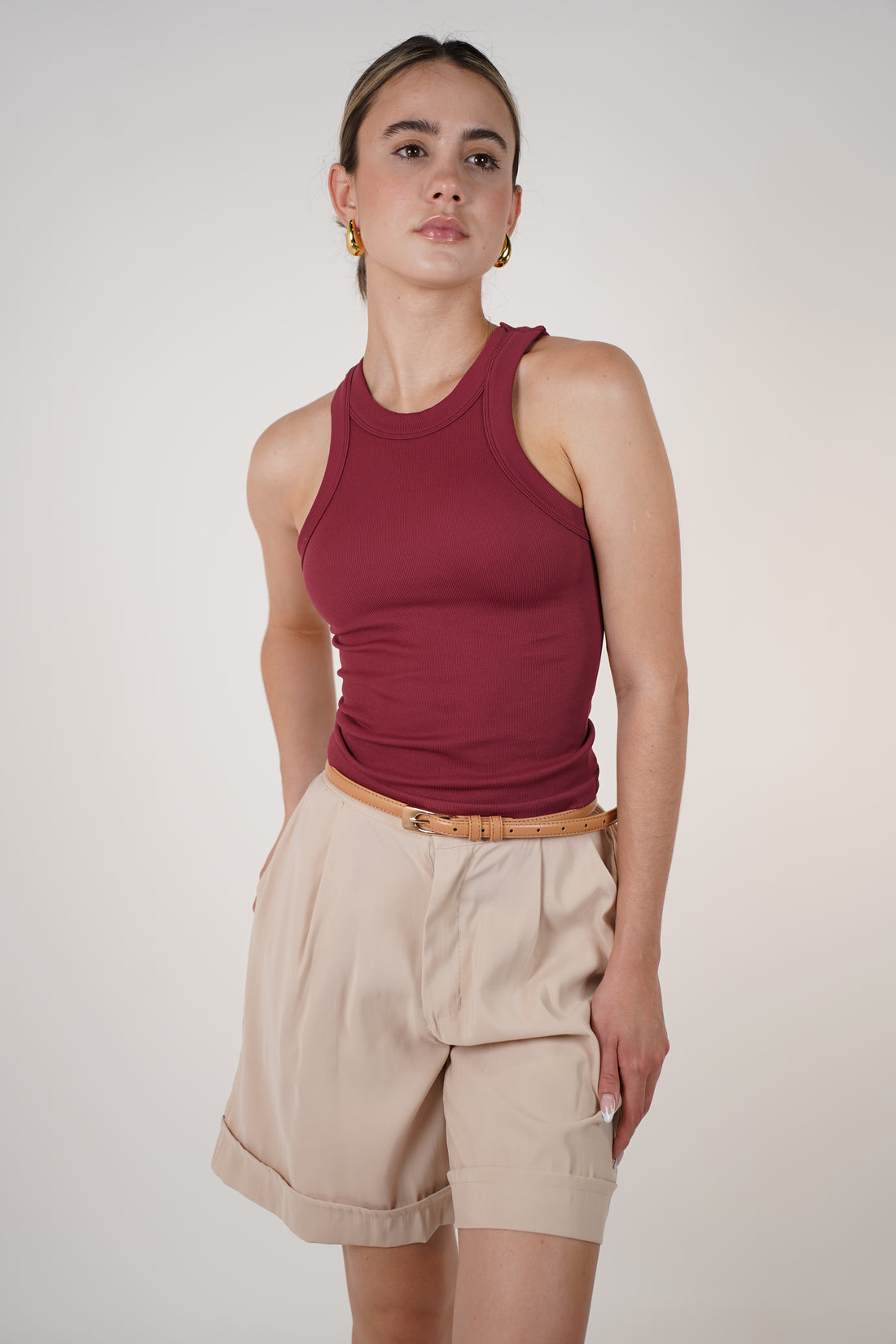 Jane Ribbed Tank – Everyday Essential in Deep Burgundy