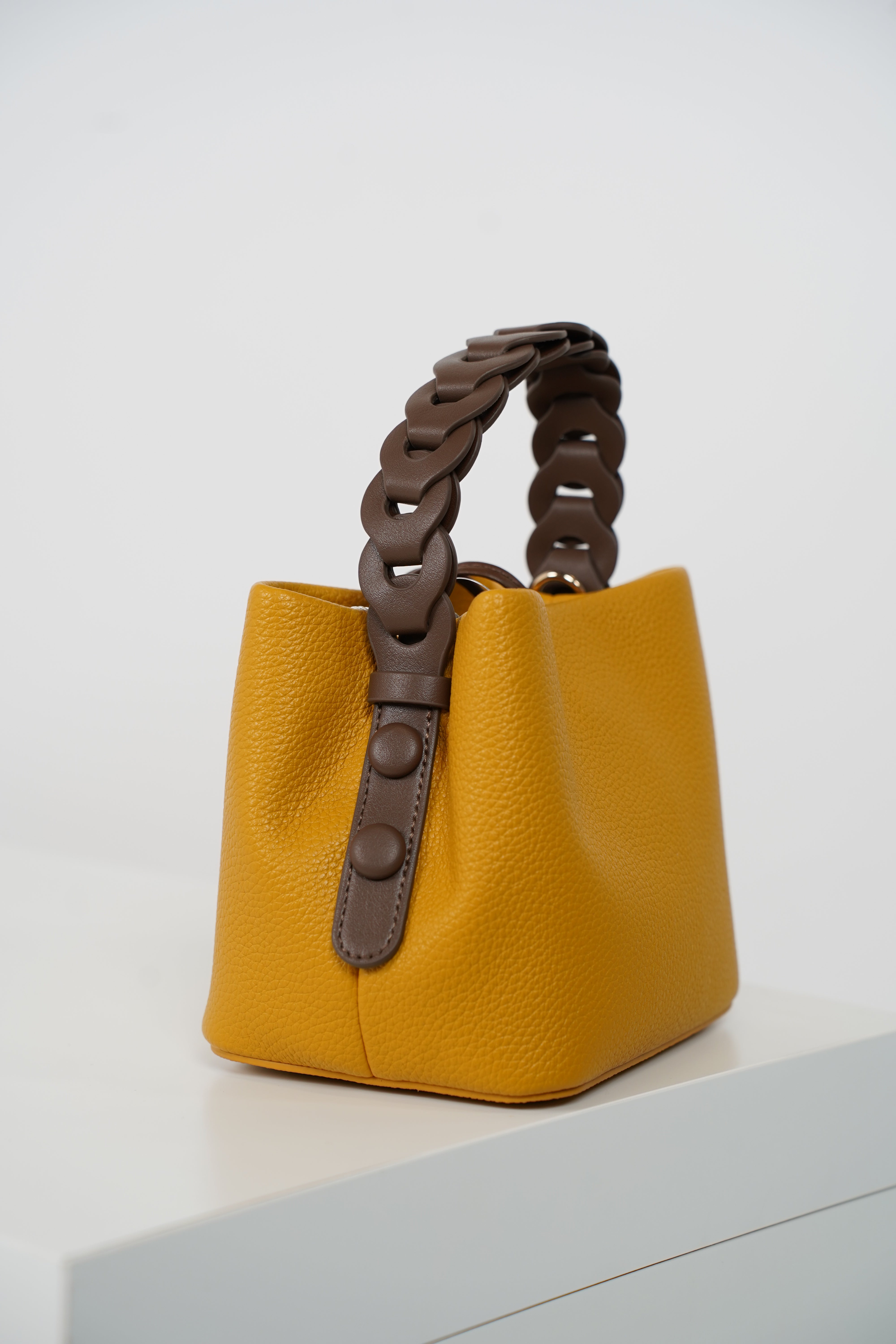 Olivia Mini Bucket Bags – Bold Style in a Compact Shape