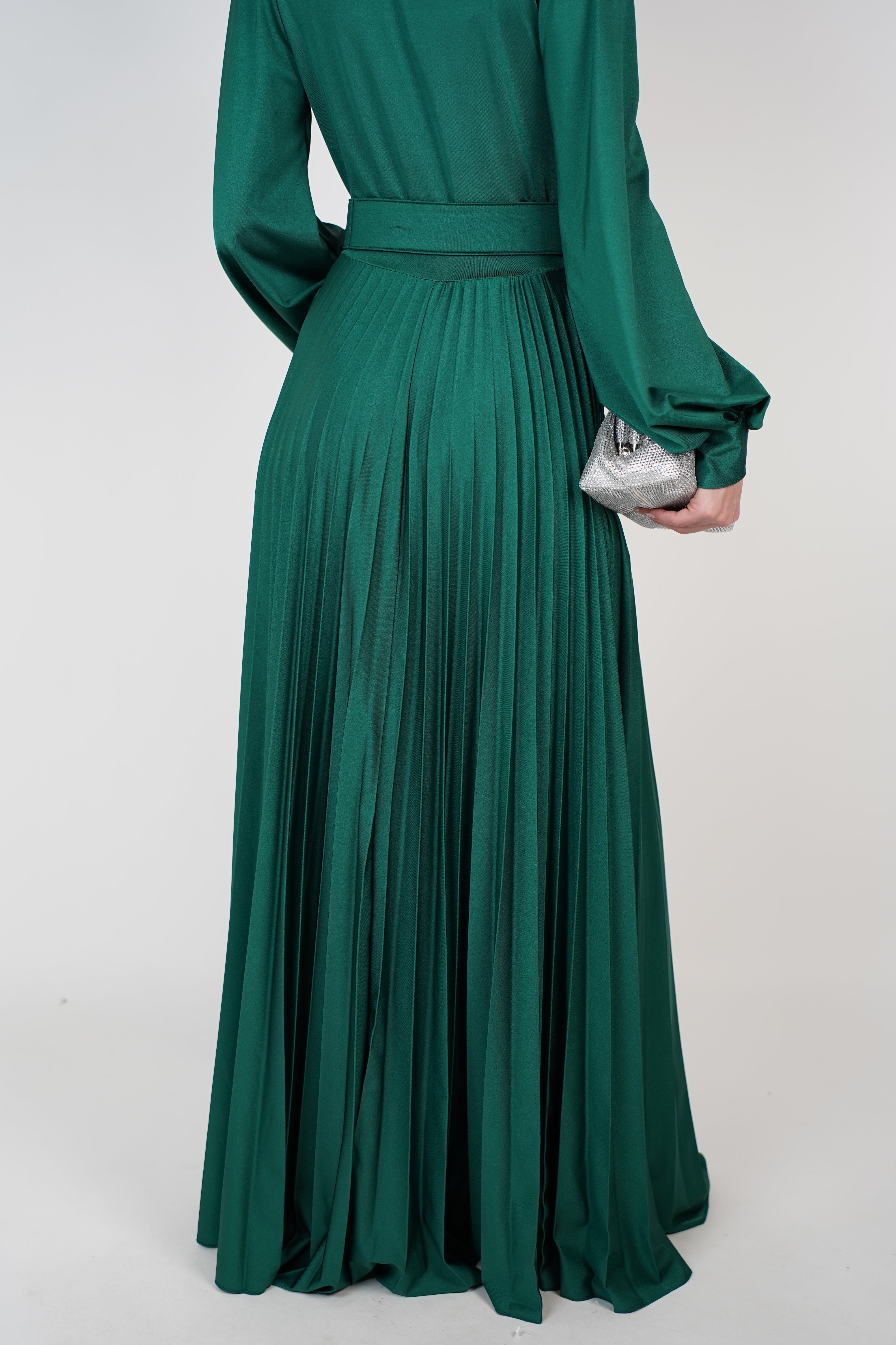 Vani Elegant Maxi Dress – Timeless Grace in Satin Green