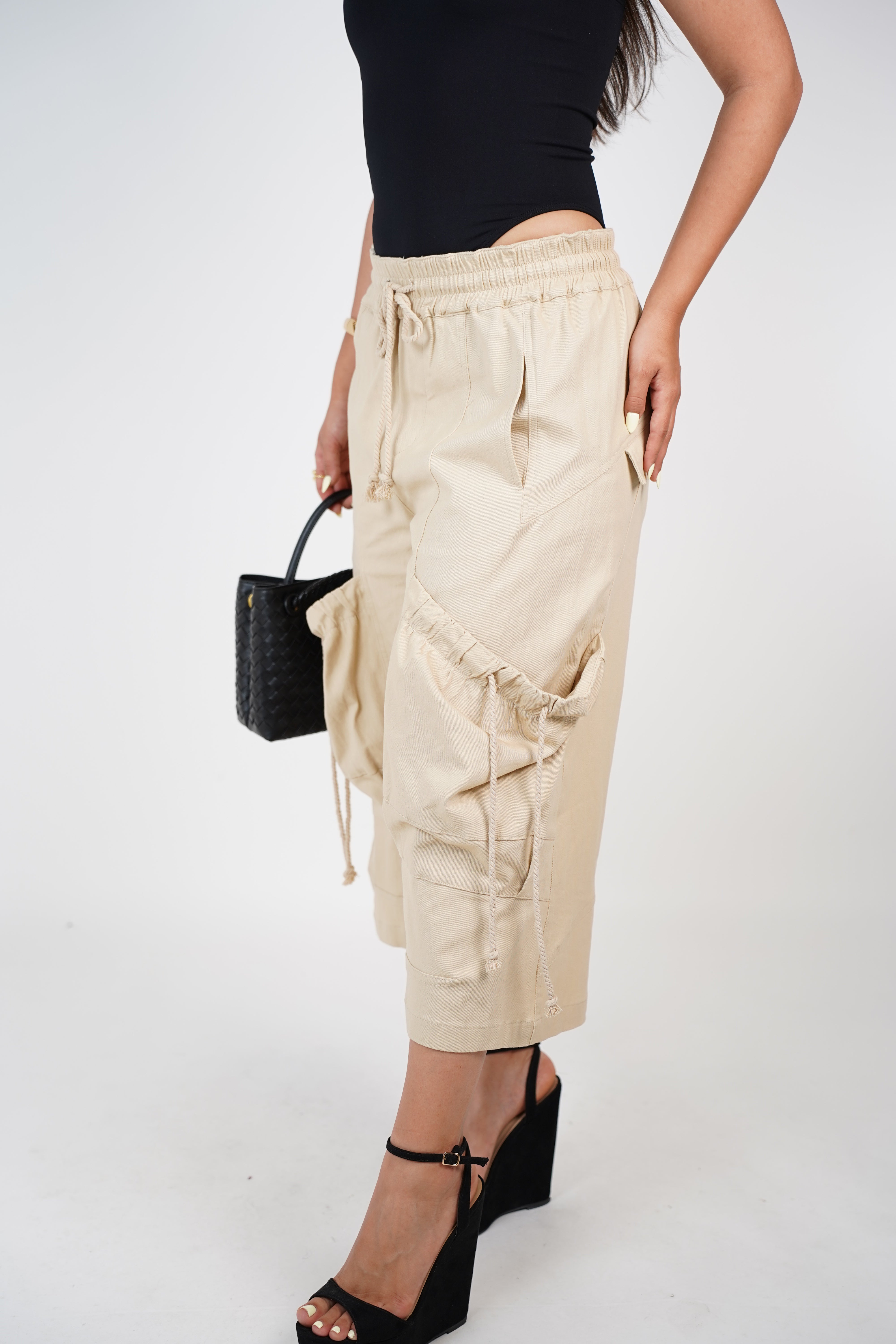Jaxi Cargo Bermudas – Utility Style Meets Laid-Back Cool