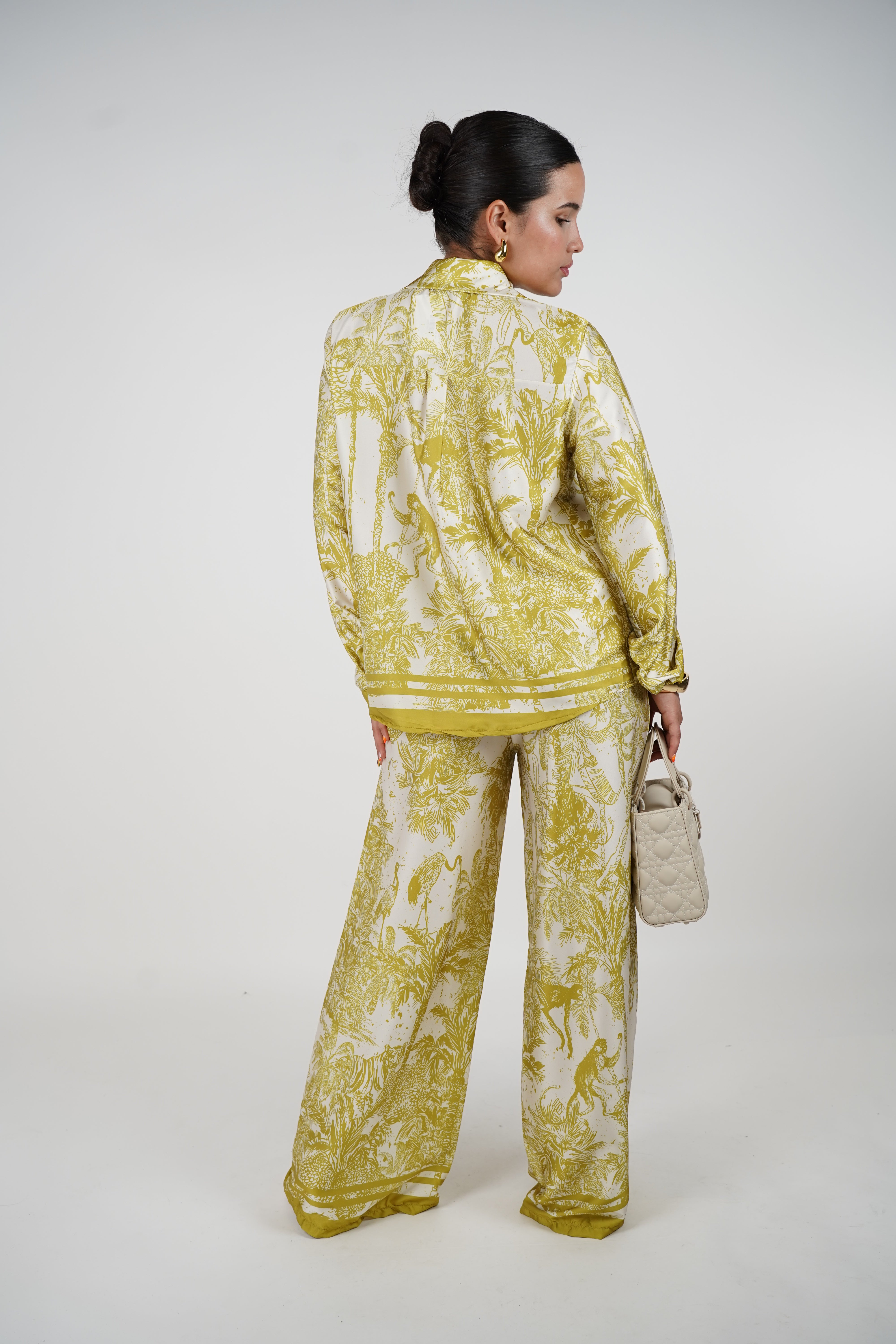 Zelyn Silk Pants Set – Luxe Printed Two-Piece for Effortless Elegance