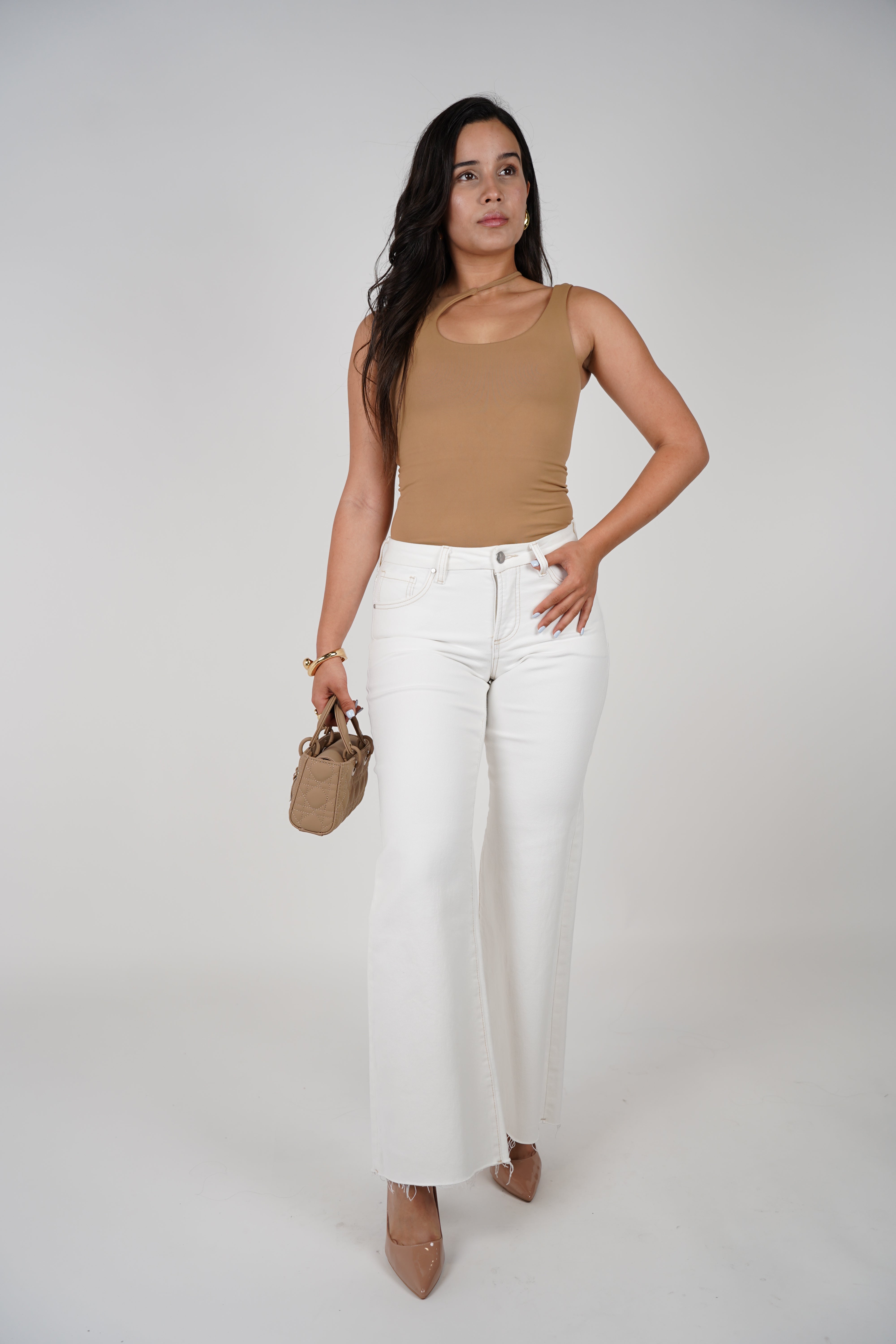 Tazari Wideleg Jeans – Crisp White Denim with a Chic Flare