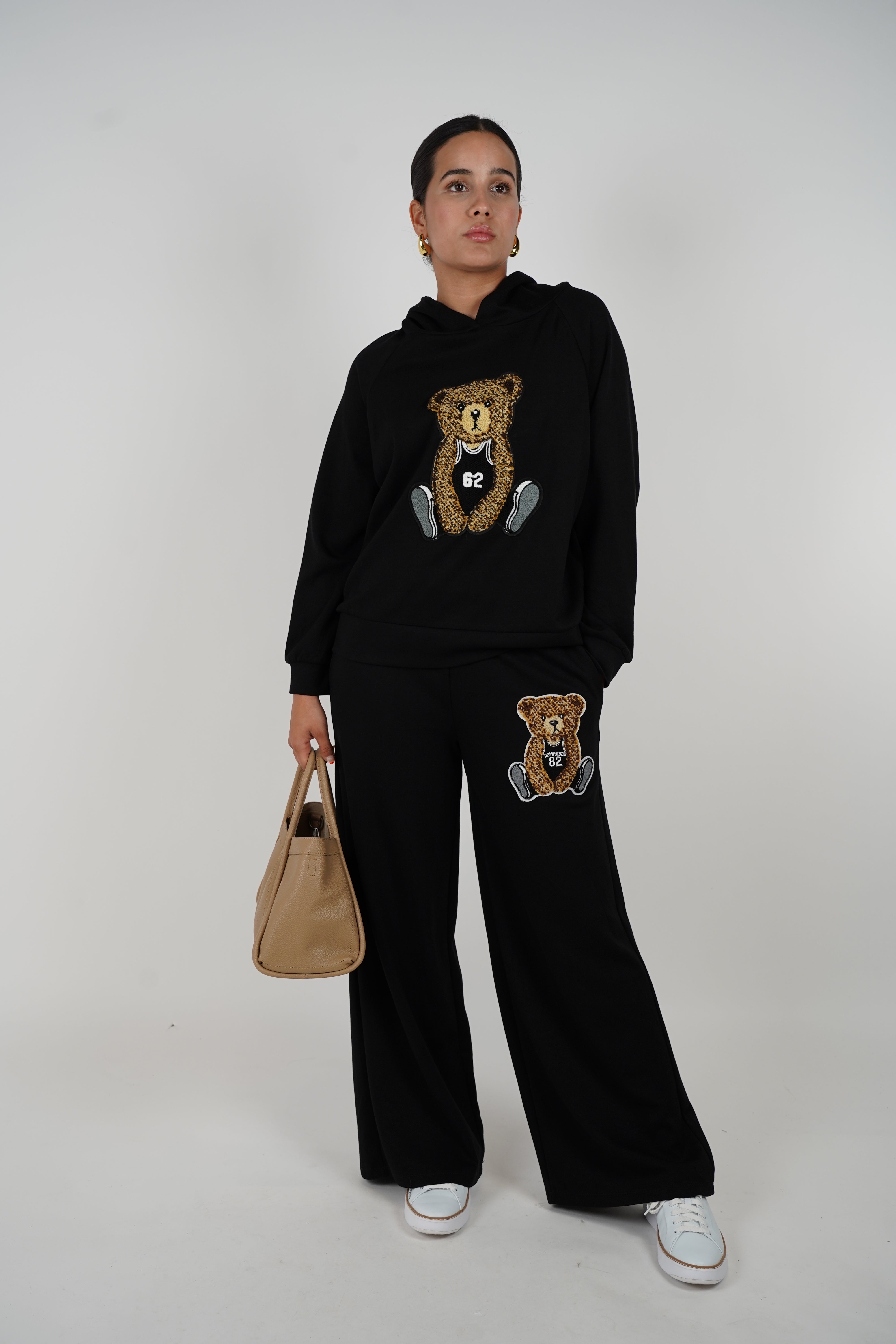 Osito Set – Cozy Black Hoodie & Pants with Sporty Bear Detail