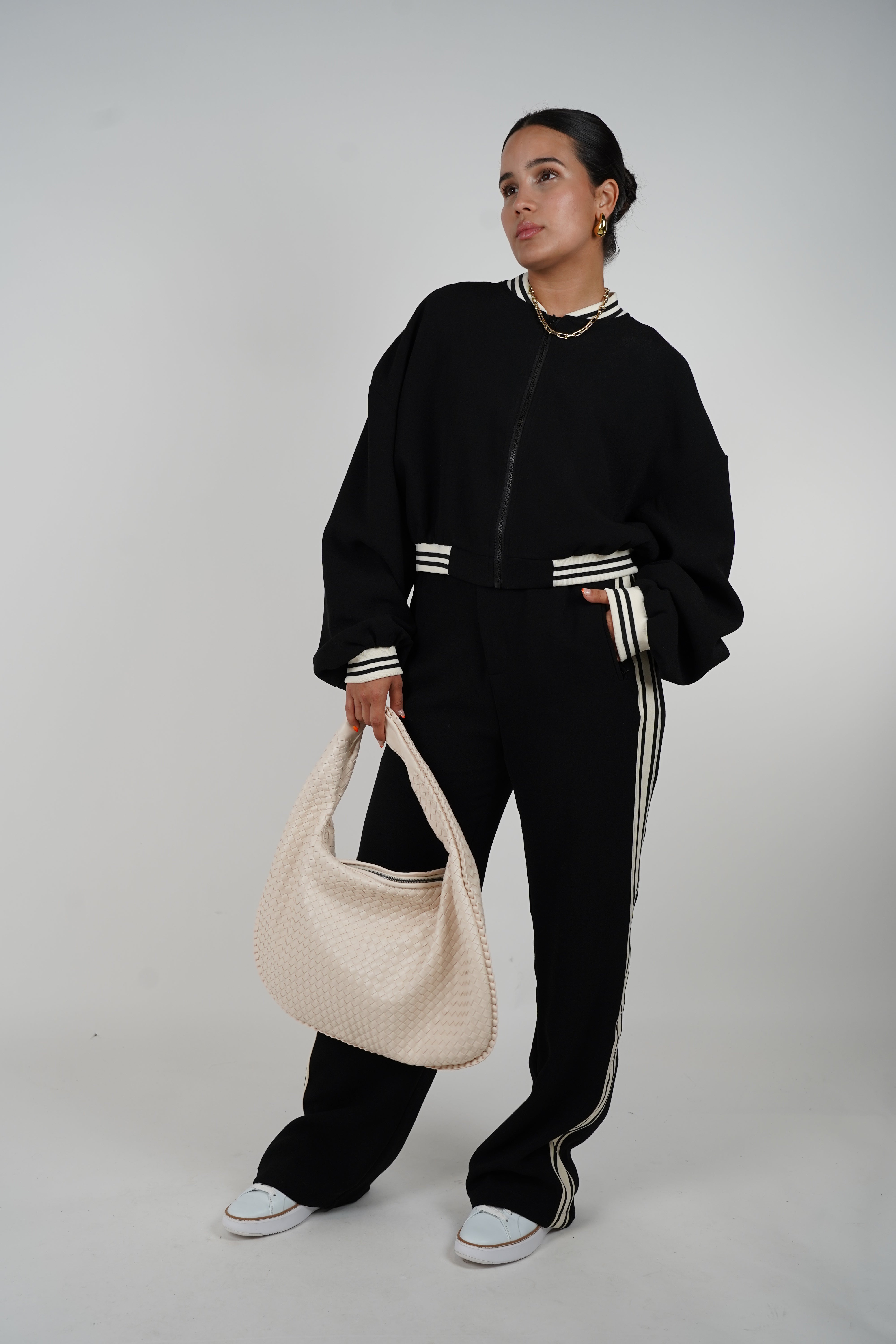 Ileana Pants Set – Sporty, Chic, and Effortlessly Cool