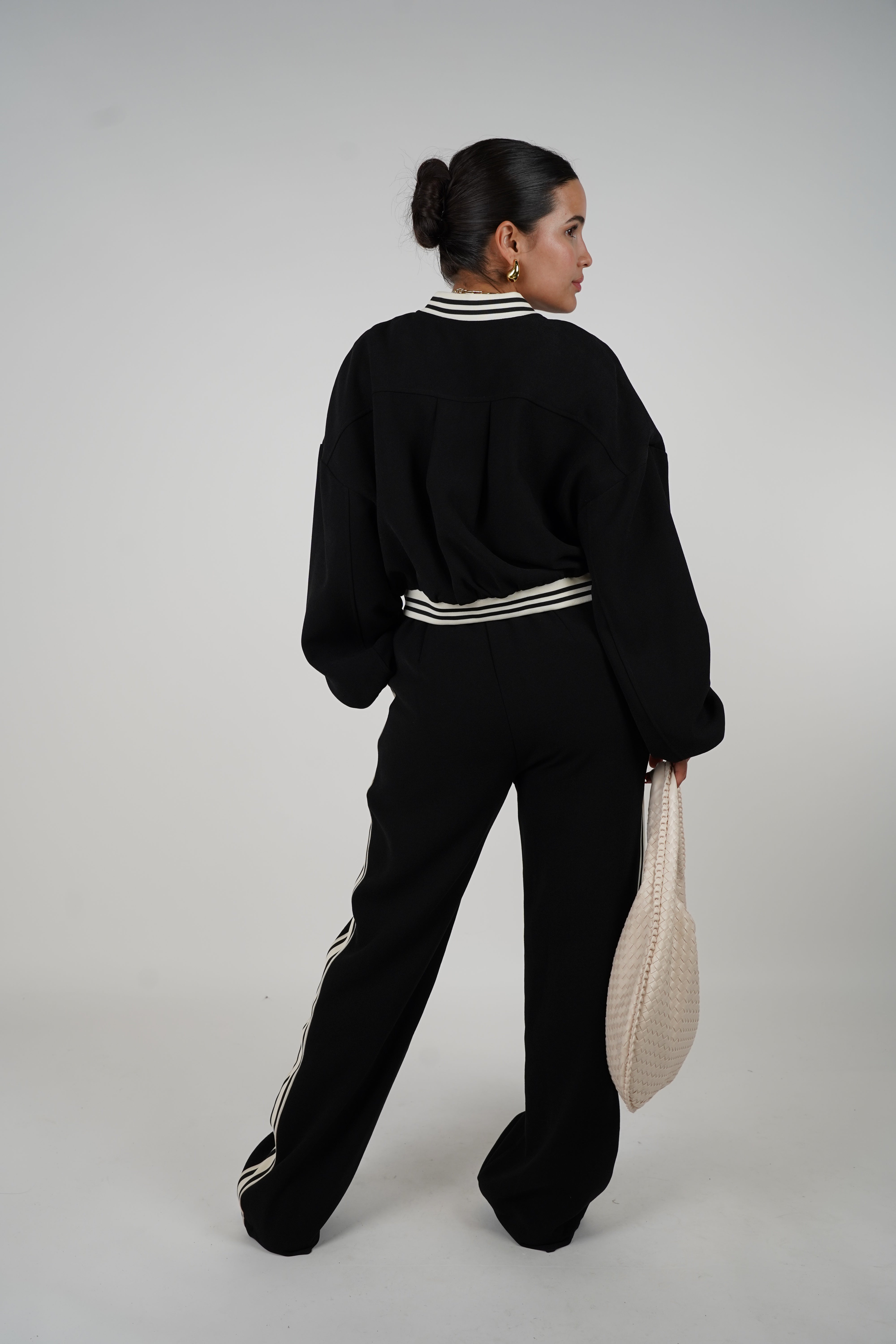 Ileana Pants Set – Sporty, Chic, and Effortlessly Cool