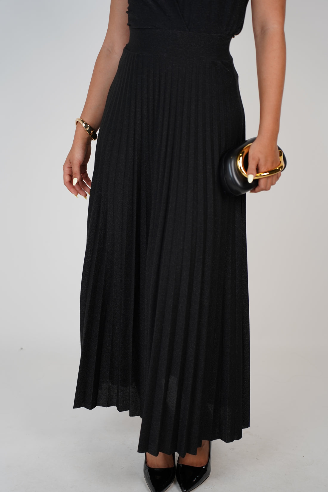 Glitter Pleated Skirt – Golden Shine, Flowing Elegance