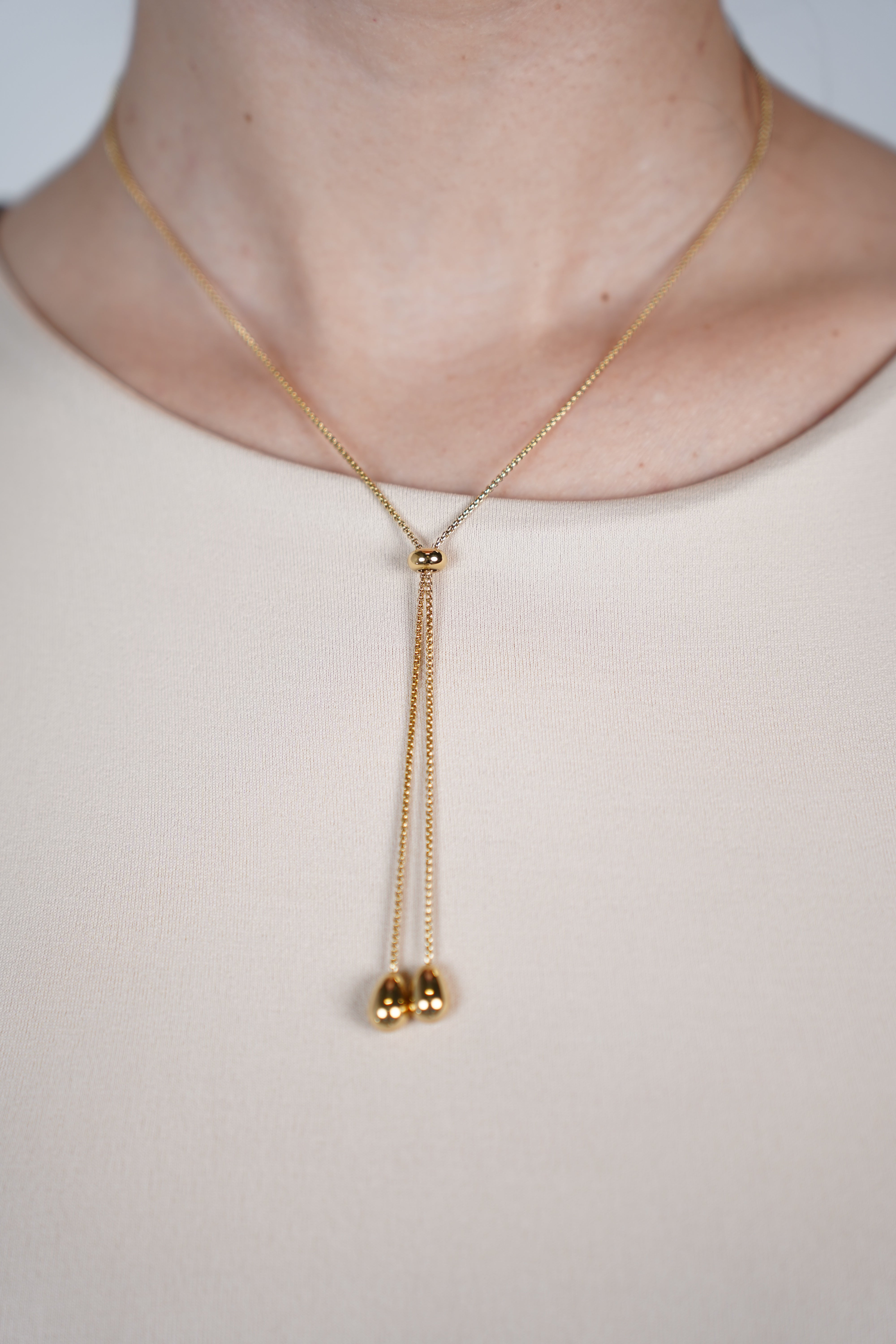 Zuni Thin Necklace – Minimal Elegance, Golden Touch
