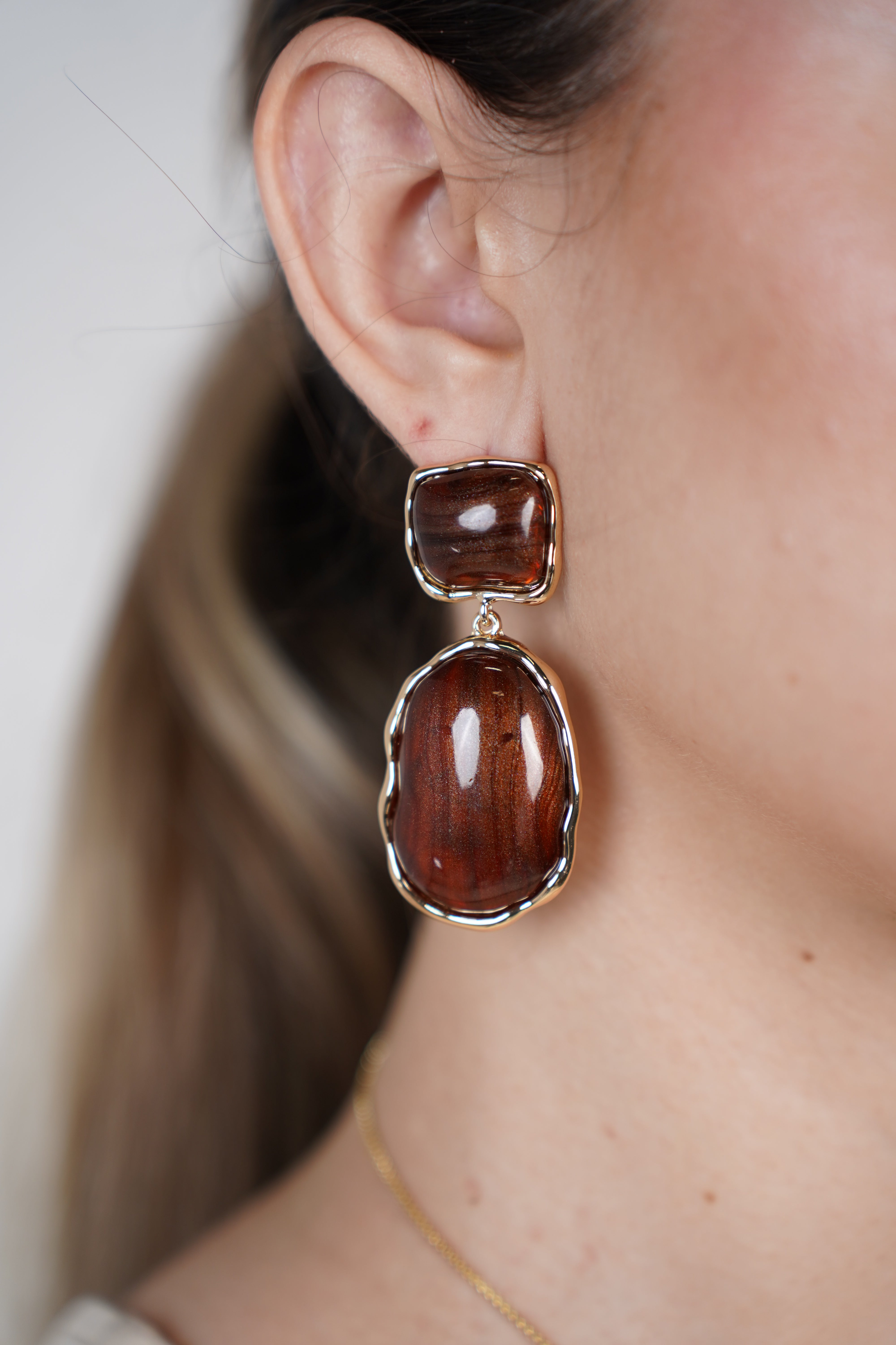 Naylen Dangle Earrings – Iridescent Elegance with Gold Framing