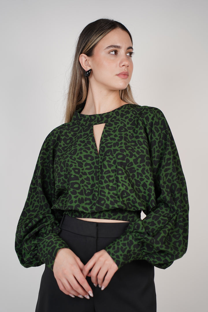 Cheetah Top – Wild Print, Sleek Silhouette