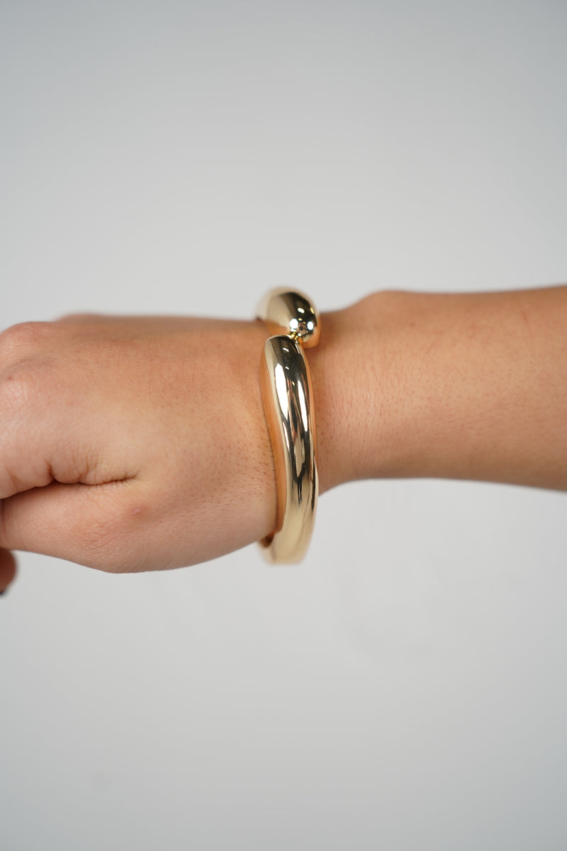 Reina Thick Bracelet – Bold Gold Statement Bangle