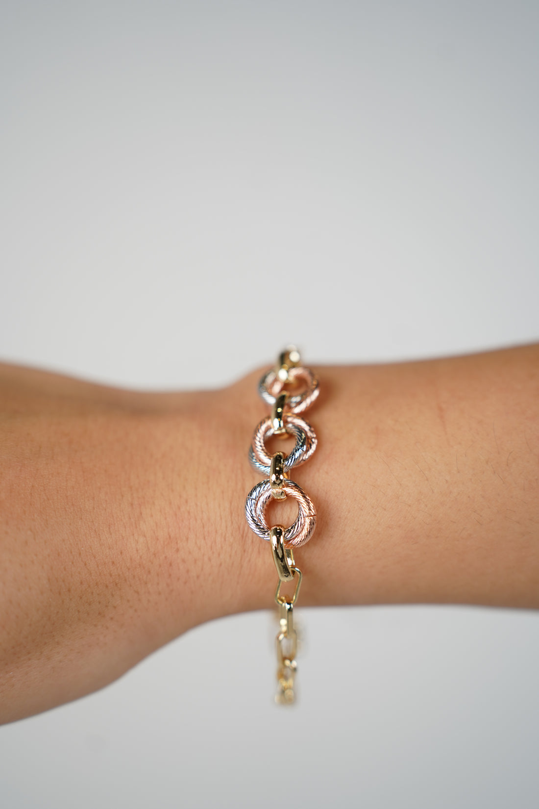 Nisana Bracelet – Tri-Tone Elegance