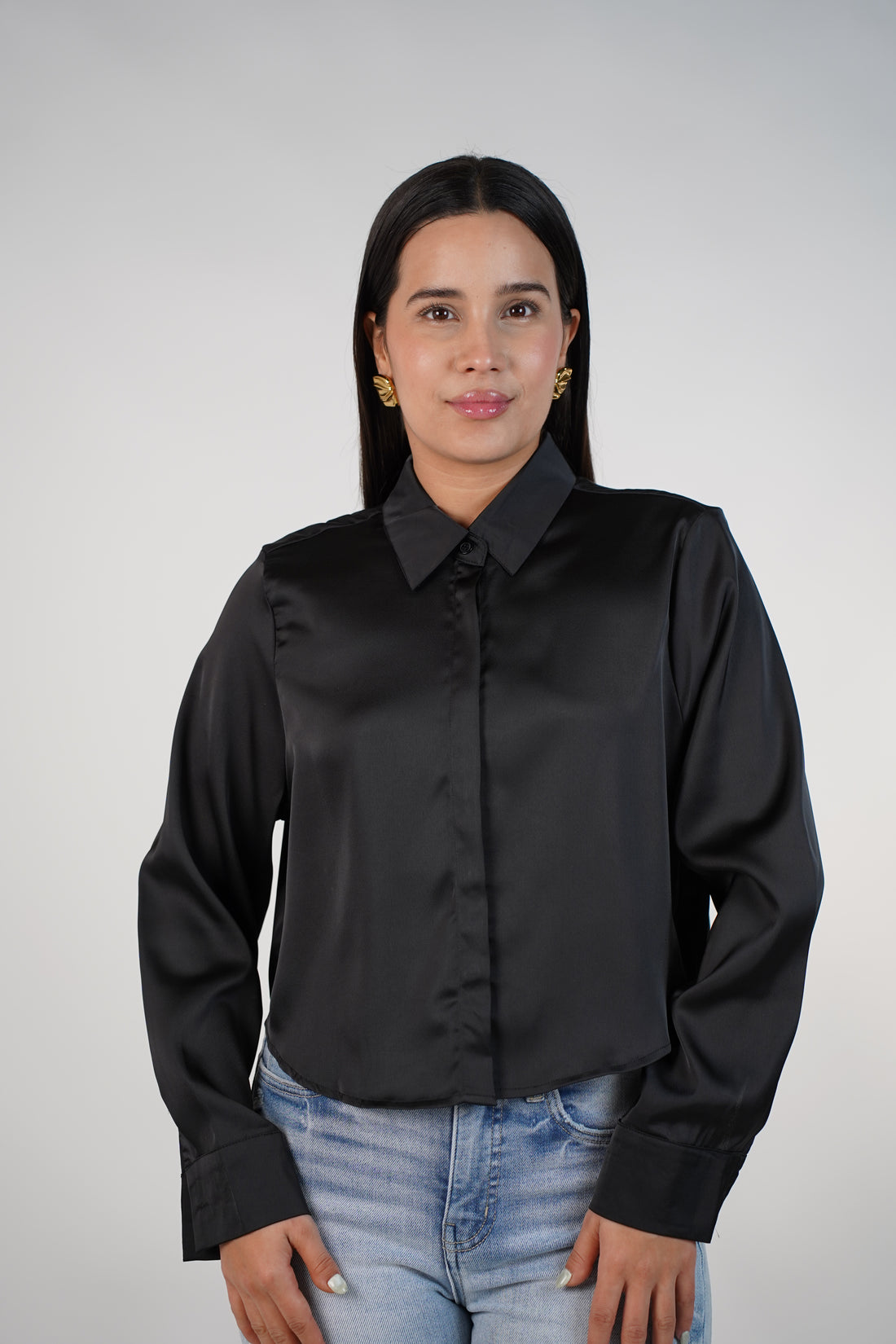 Lissey Silk Cropped Blouse – Luxe, Soft & Effortlessly Elevated