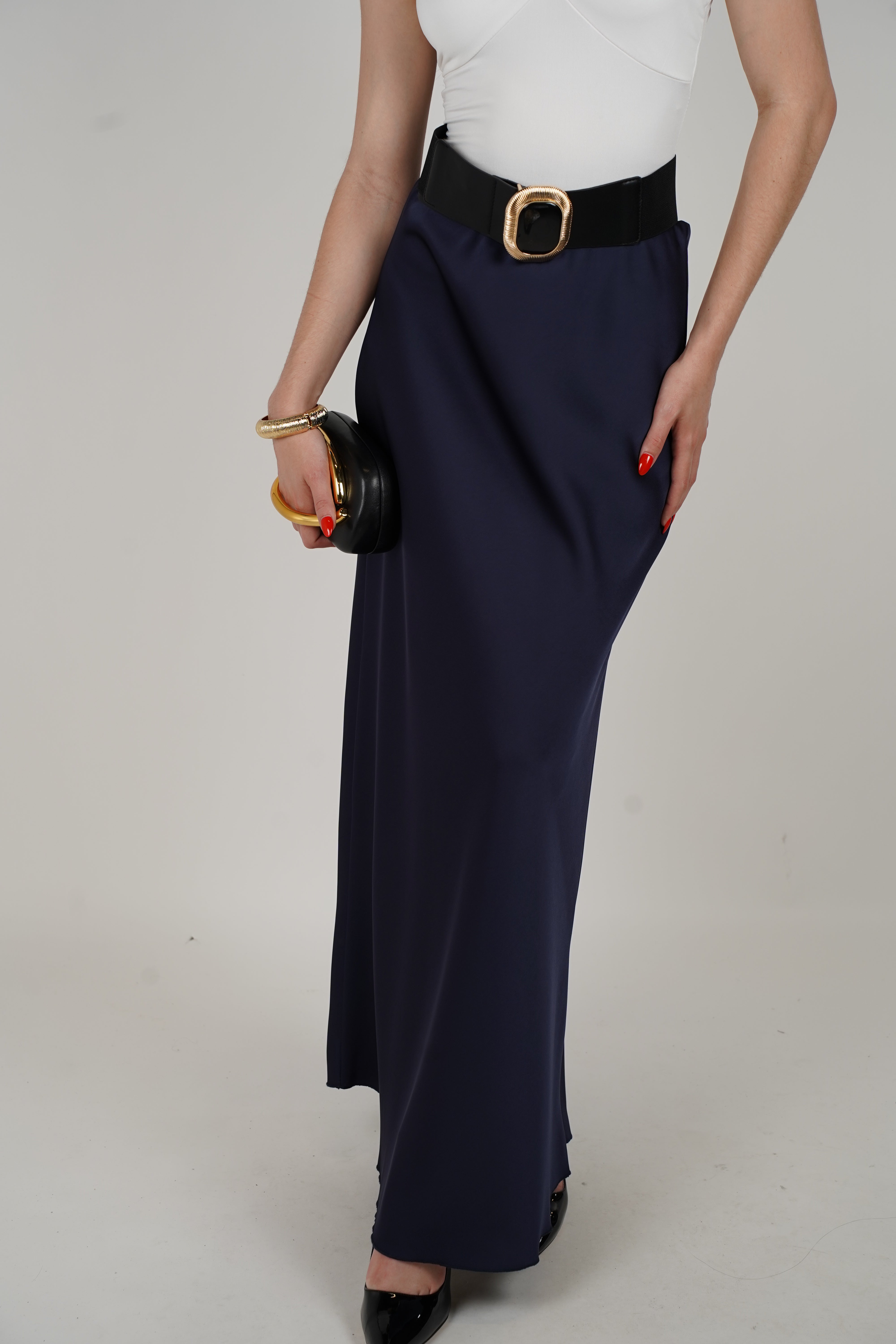 Alicia Skirt – Sleek Maxi Elegance