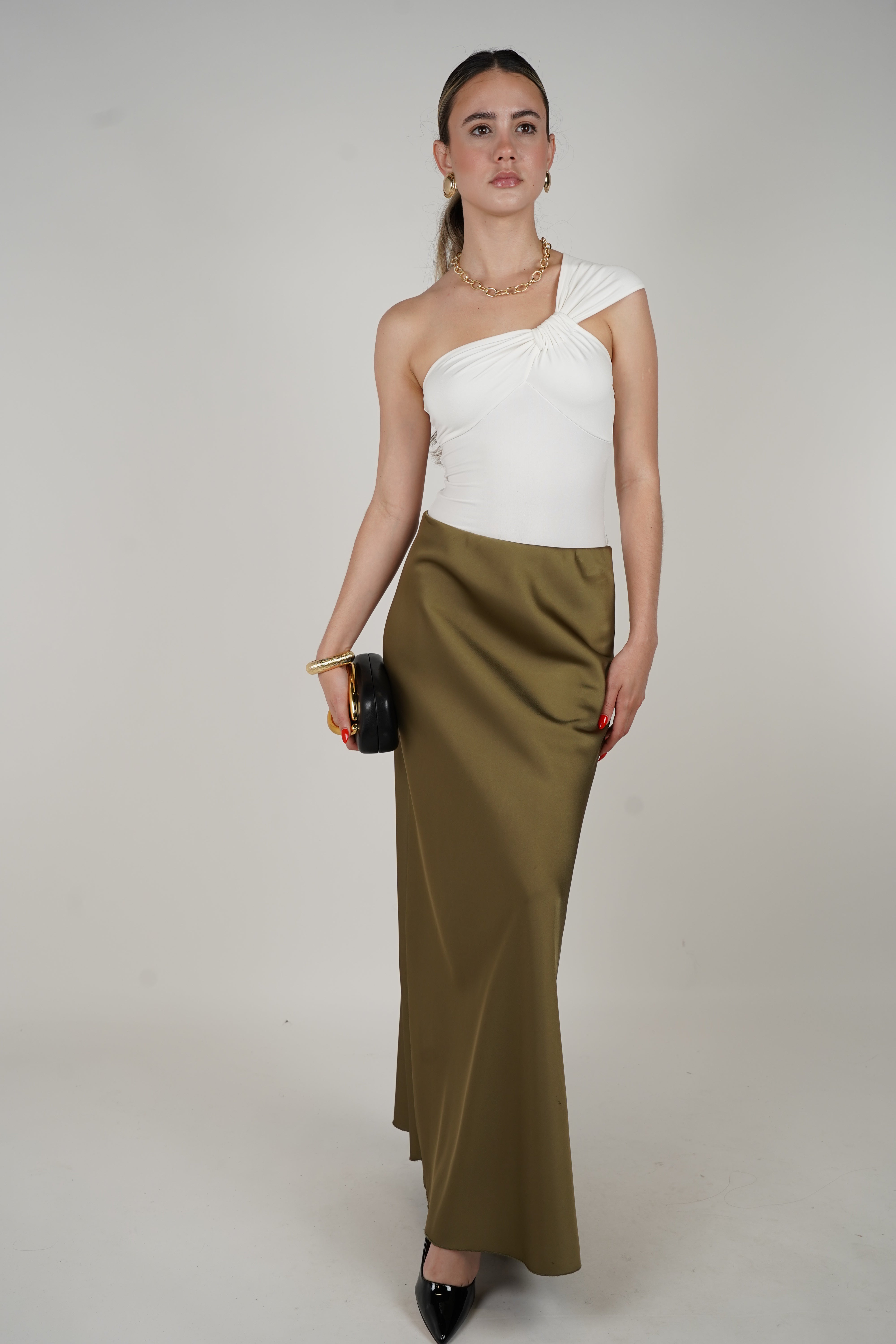 Alicia Skirt – Sleek Maxi Elegance