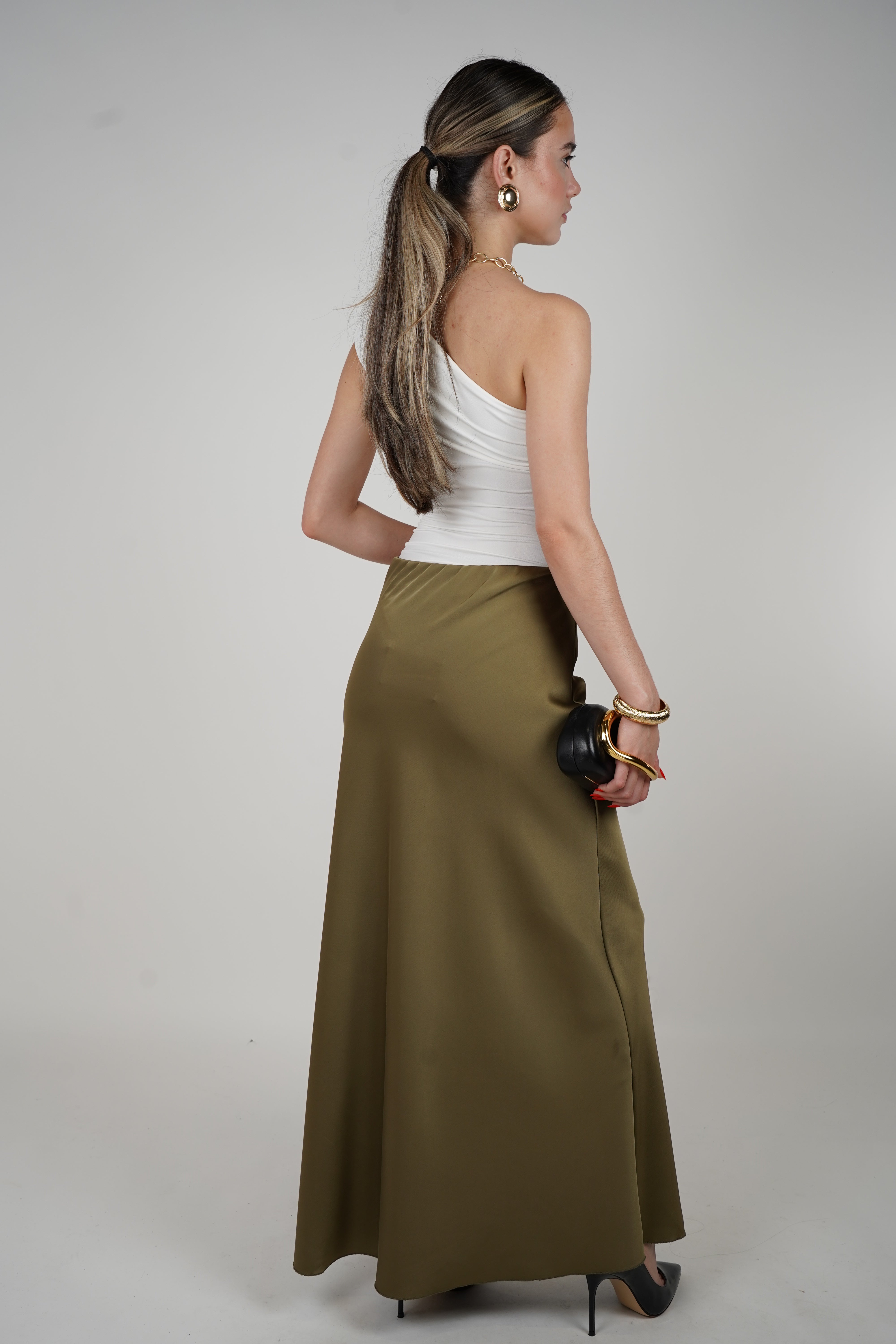 Alicia Skirt – Sleek Maxi Elegance
