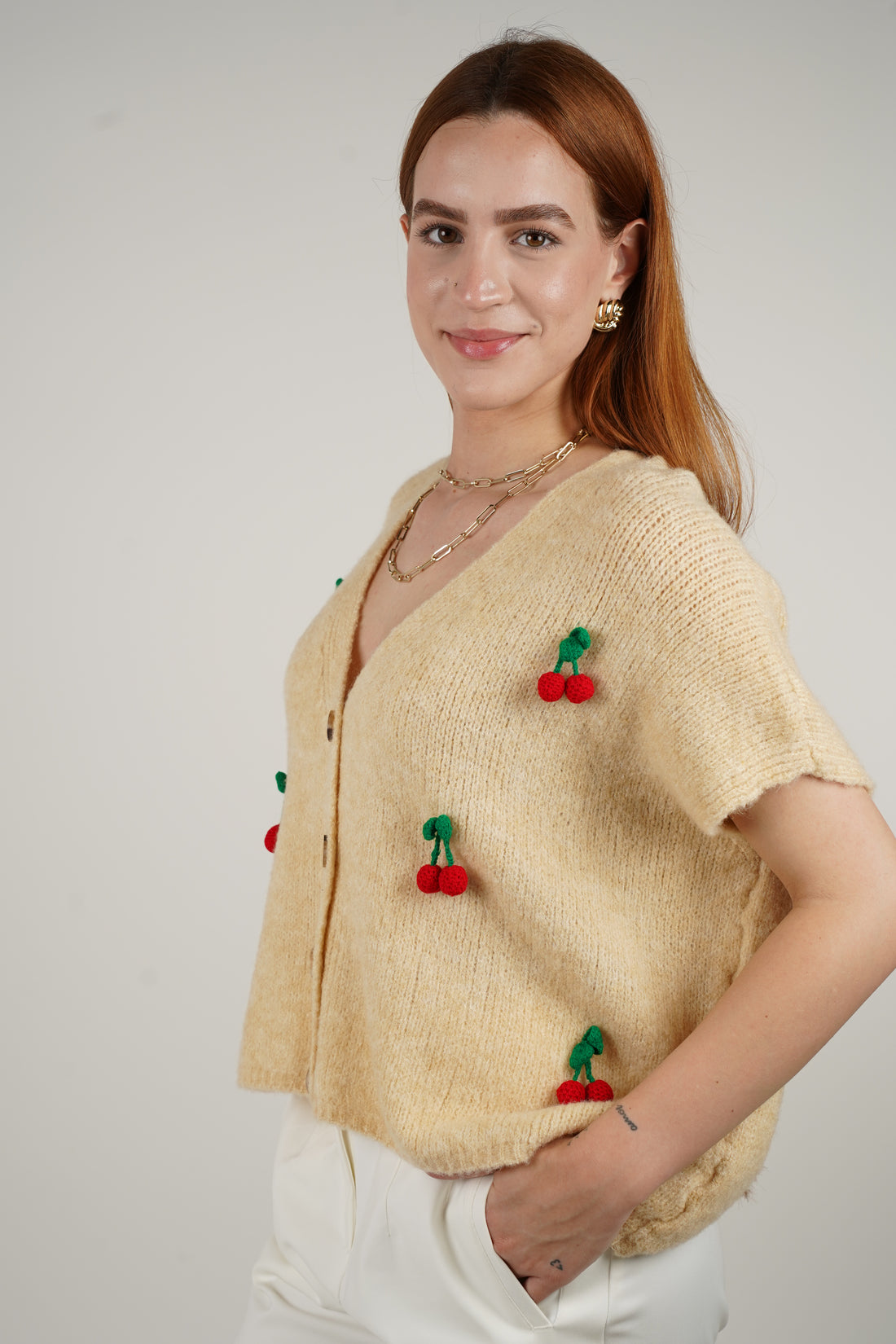 Chaleco suéter de cerezas