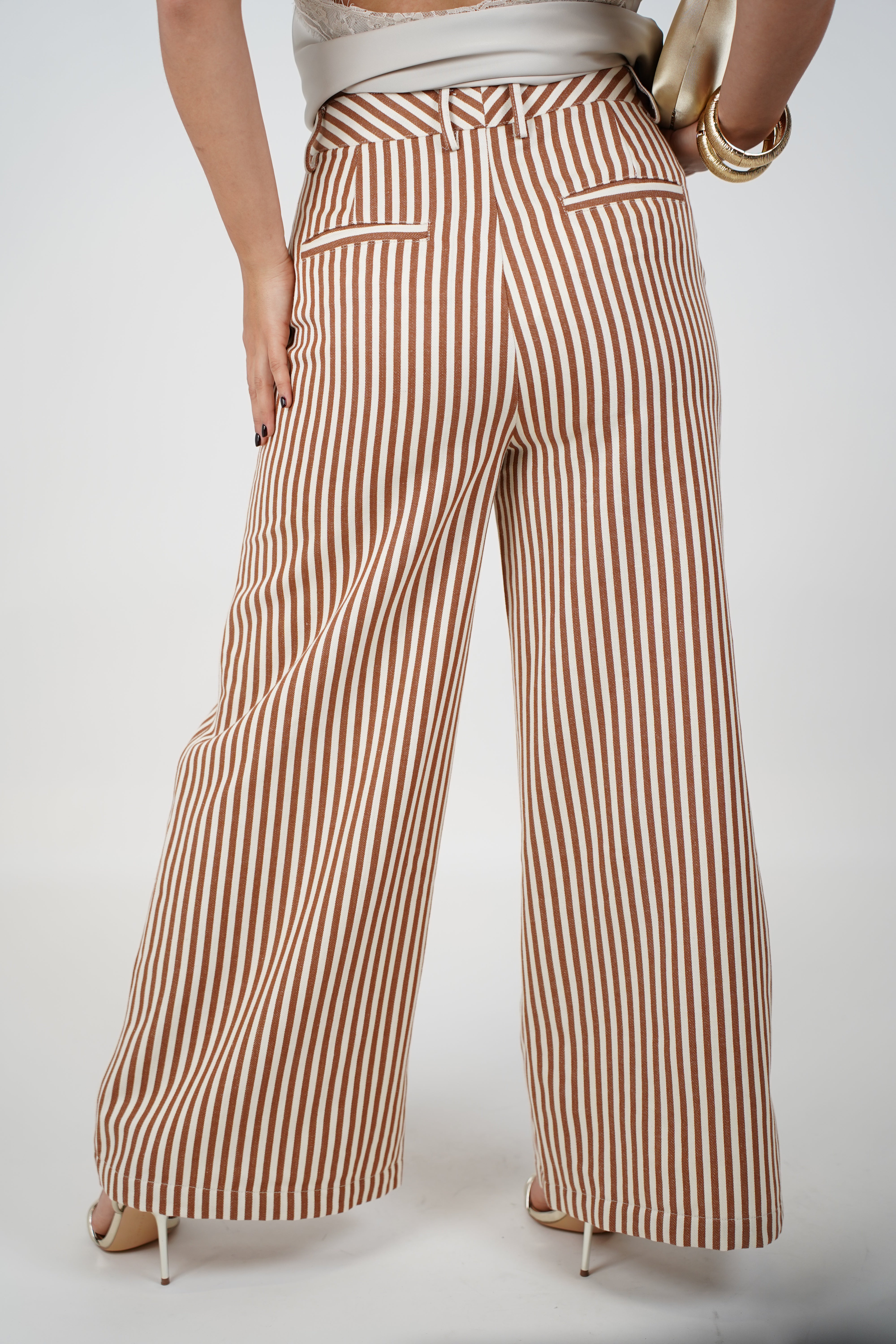 Irinia Striped Wideleg Pants – Effortless Chic in Neutral Tones