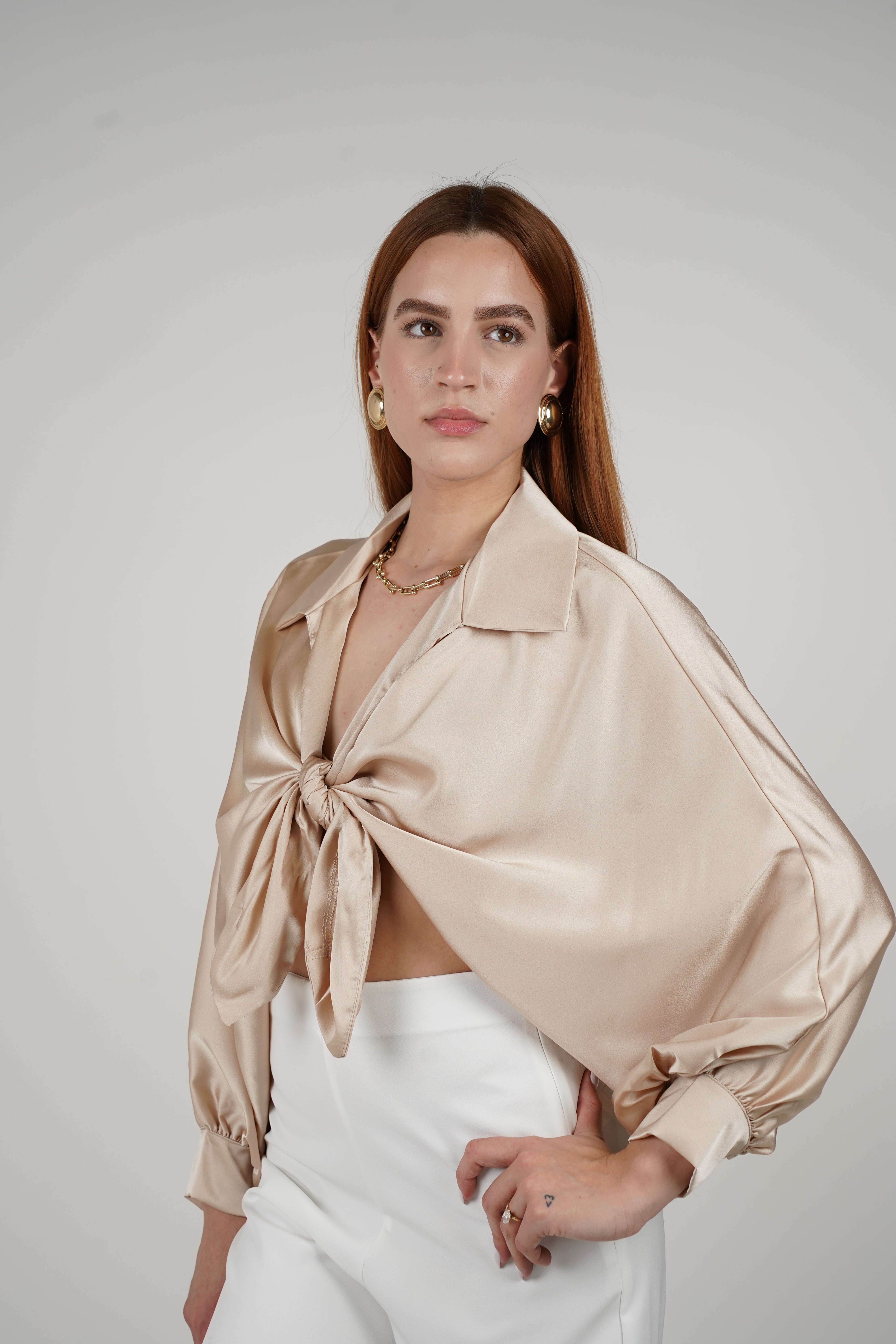 Agatha Silk Blouse – Elegant Shine, Effortless Style