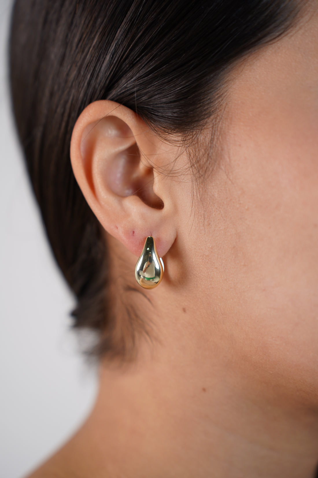 Elowen Drop Earrings – Polished Gold Teardrop