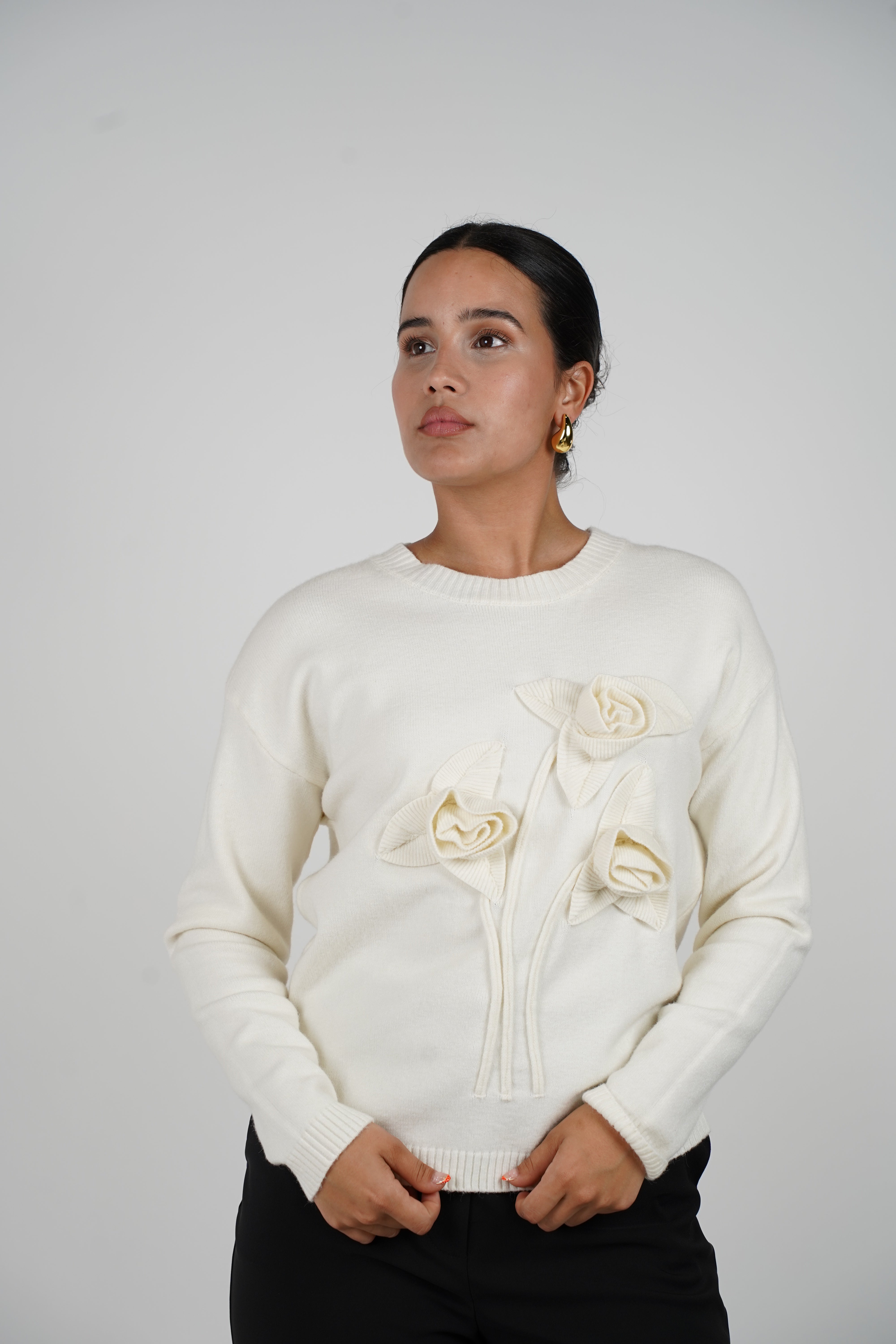 Leisa Sweater – Soft Bloom Knit Beauty