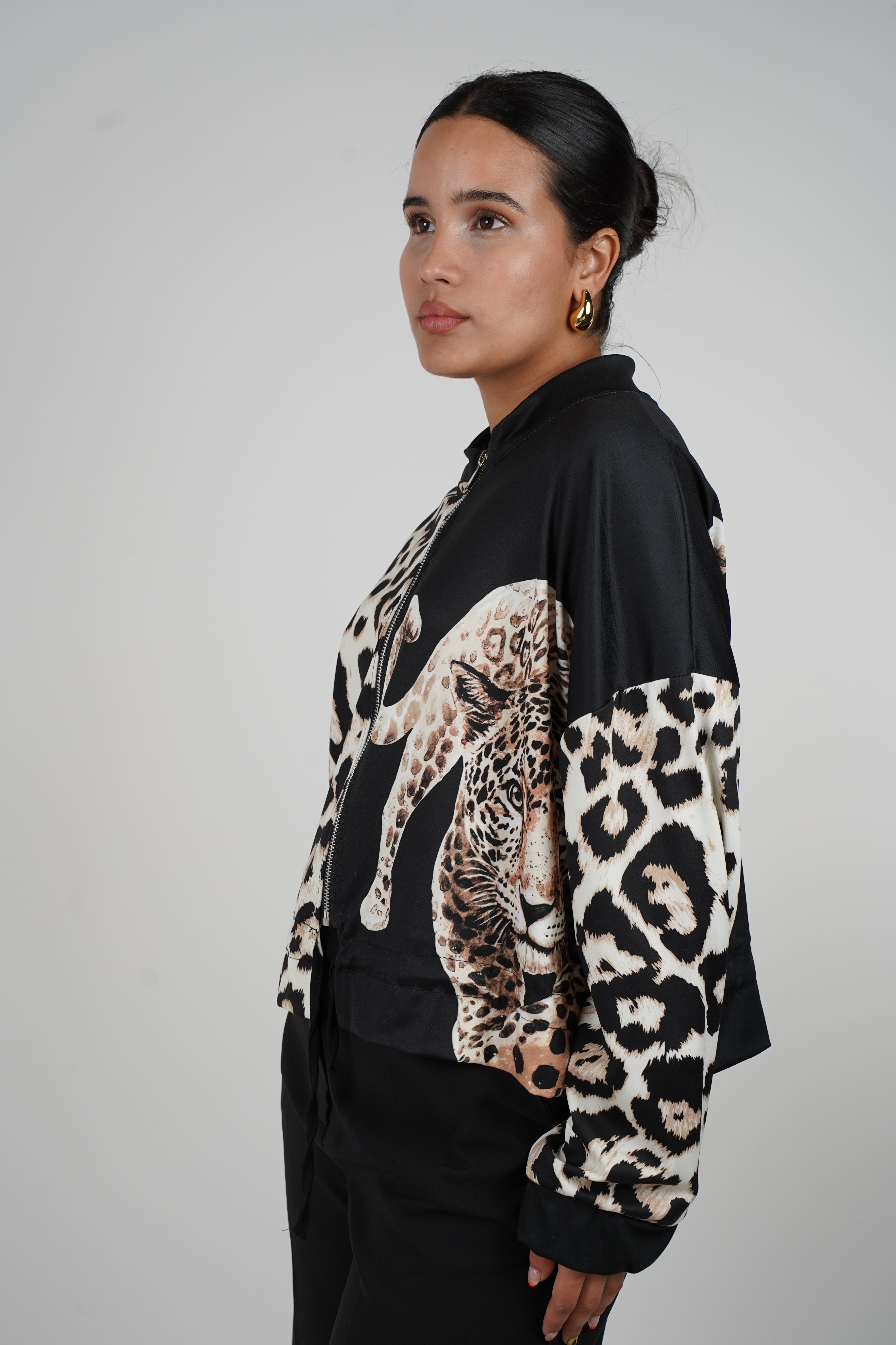 Calista Jacket – Satin Leopard Zip-Up with Bold Panther Graphic