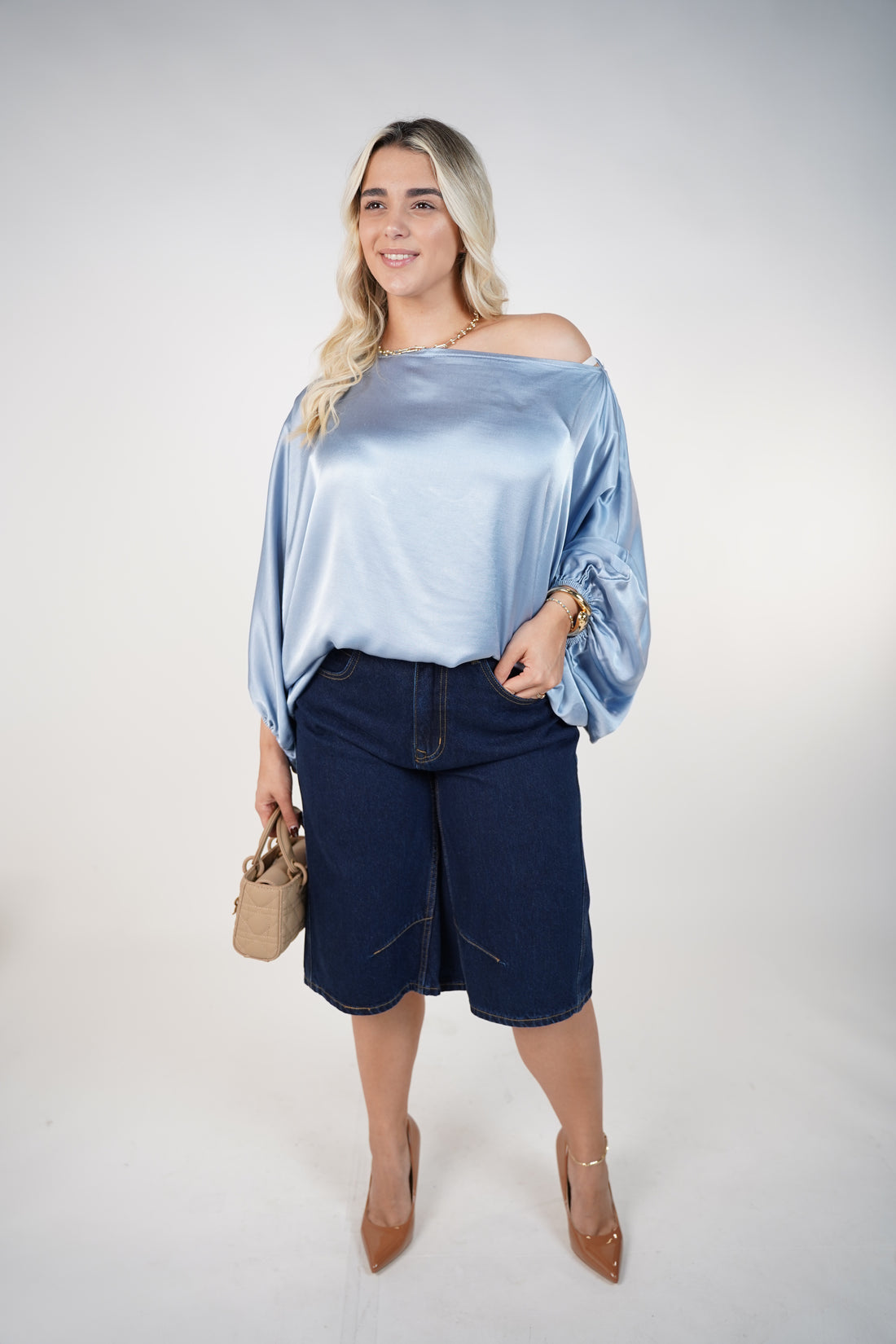 Velmount Denim Bermudas – Structured High-Rise Bermuda Shorts with Clean Finish