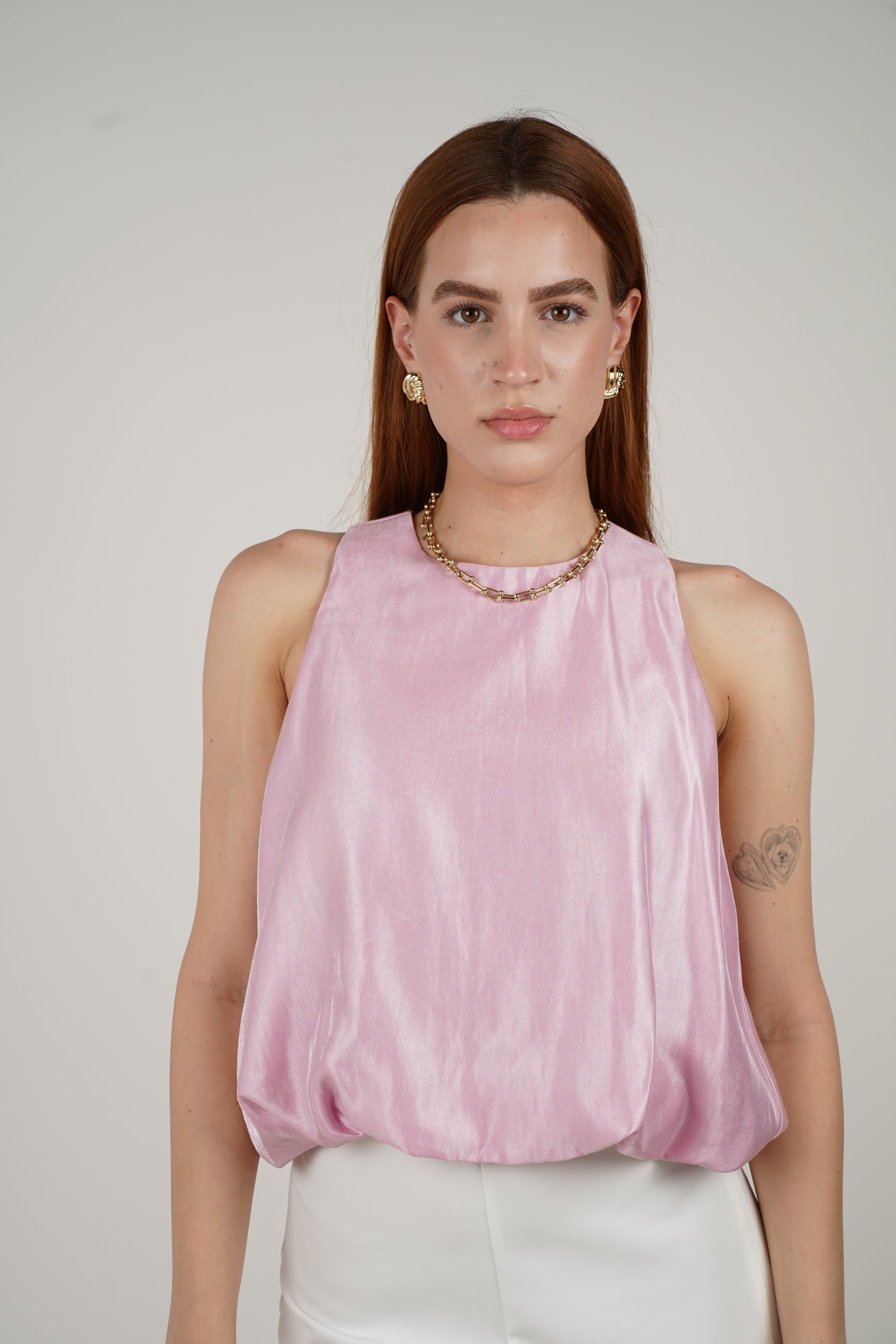 Tesso Balloon Top – Soft Satin Elegance in Motion