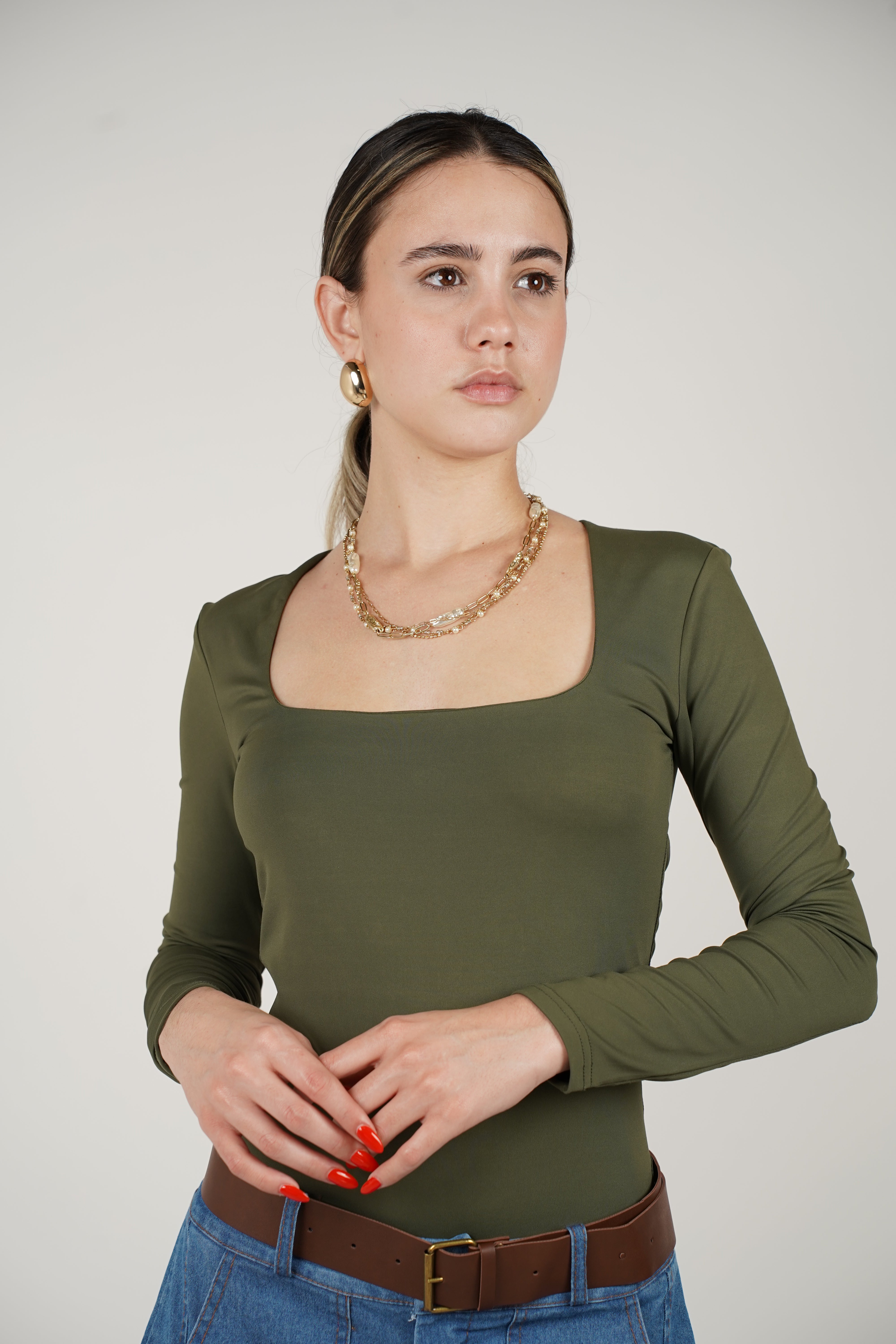 Basic Z Crop Top – Long Sleeve Square Neck Essential