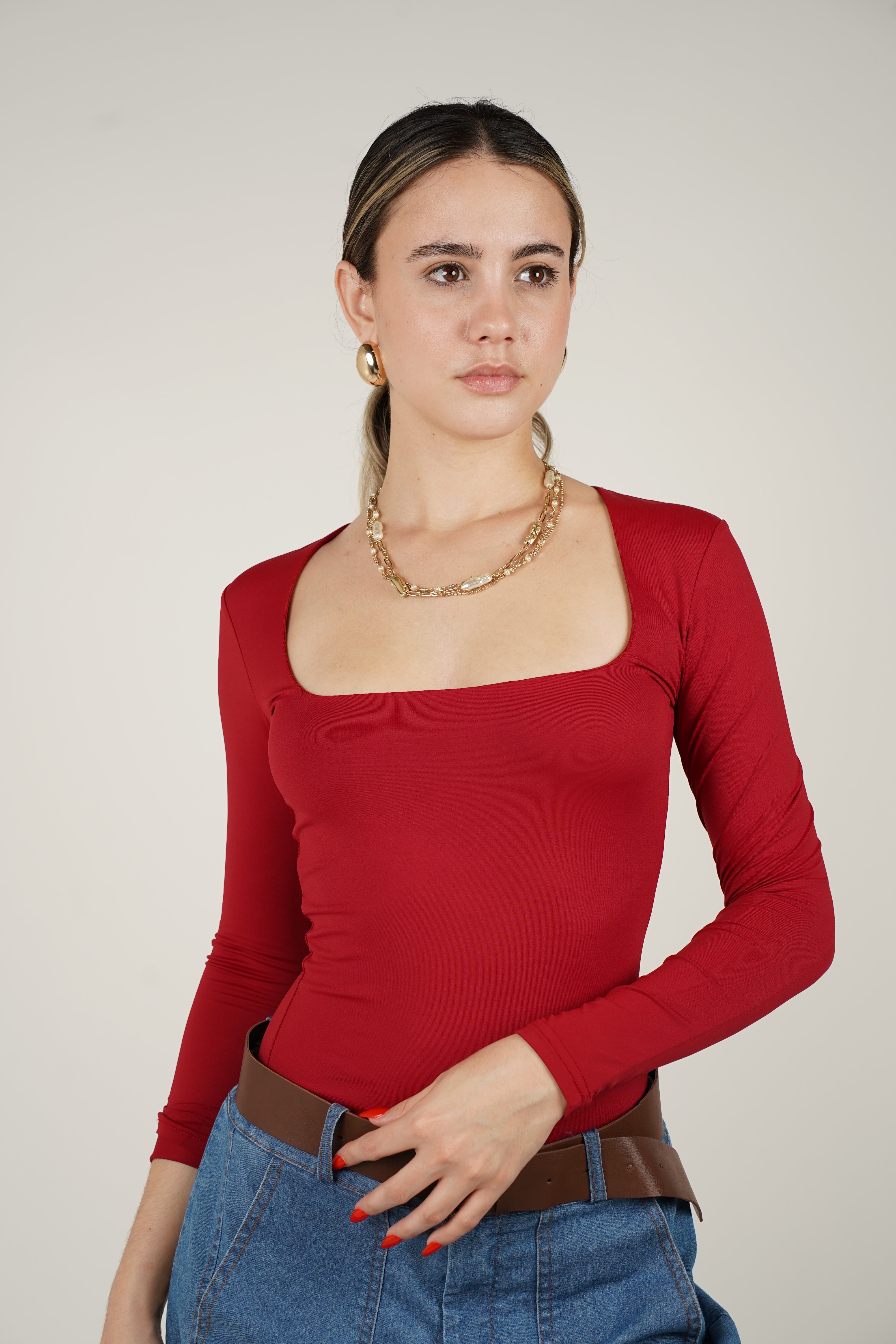 Basic Z Crop Top – Long Sleeve Square Neck Essential