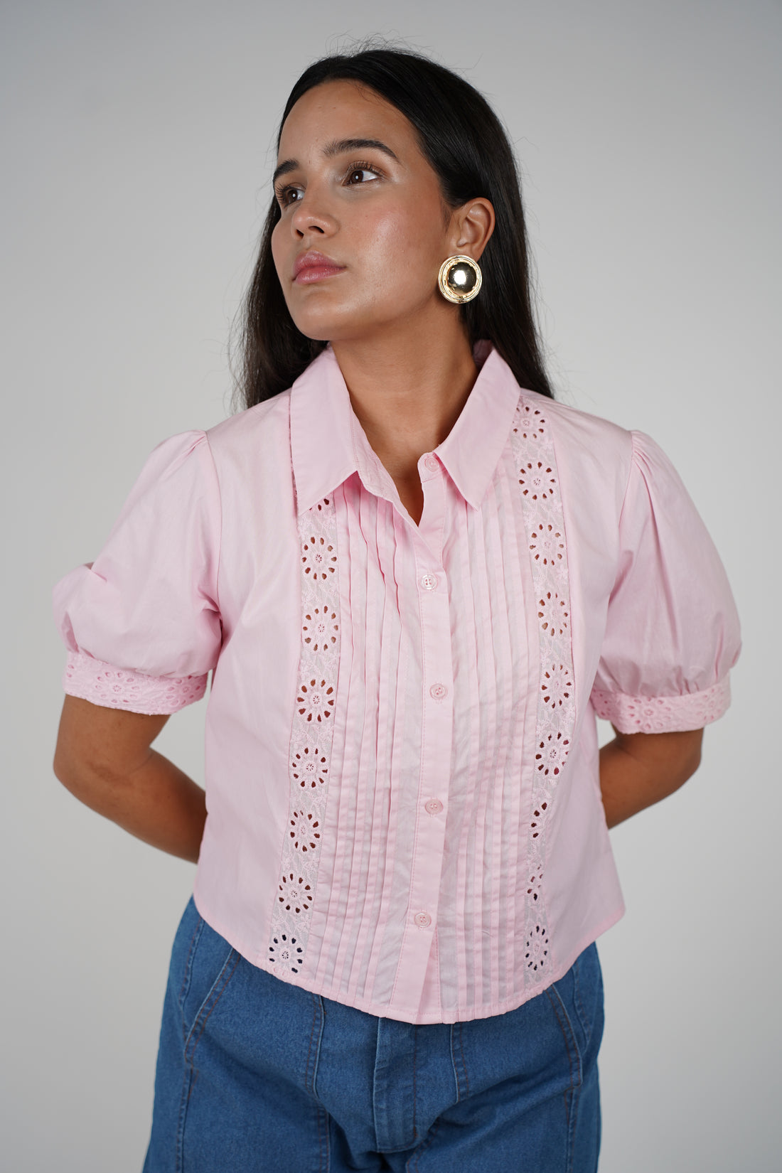 Vidiana Button Down – Feminine Charm in Pastel Pink