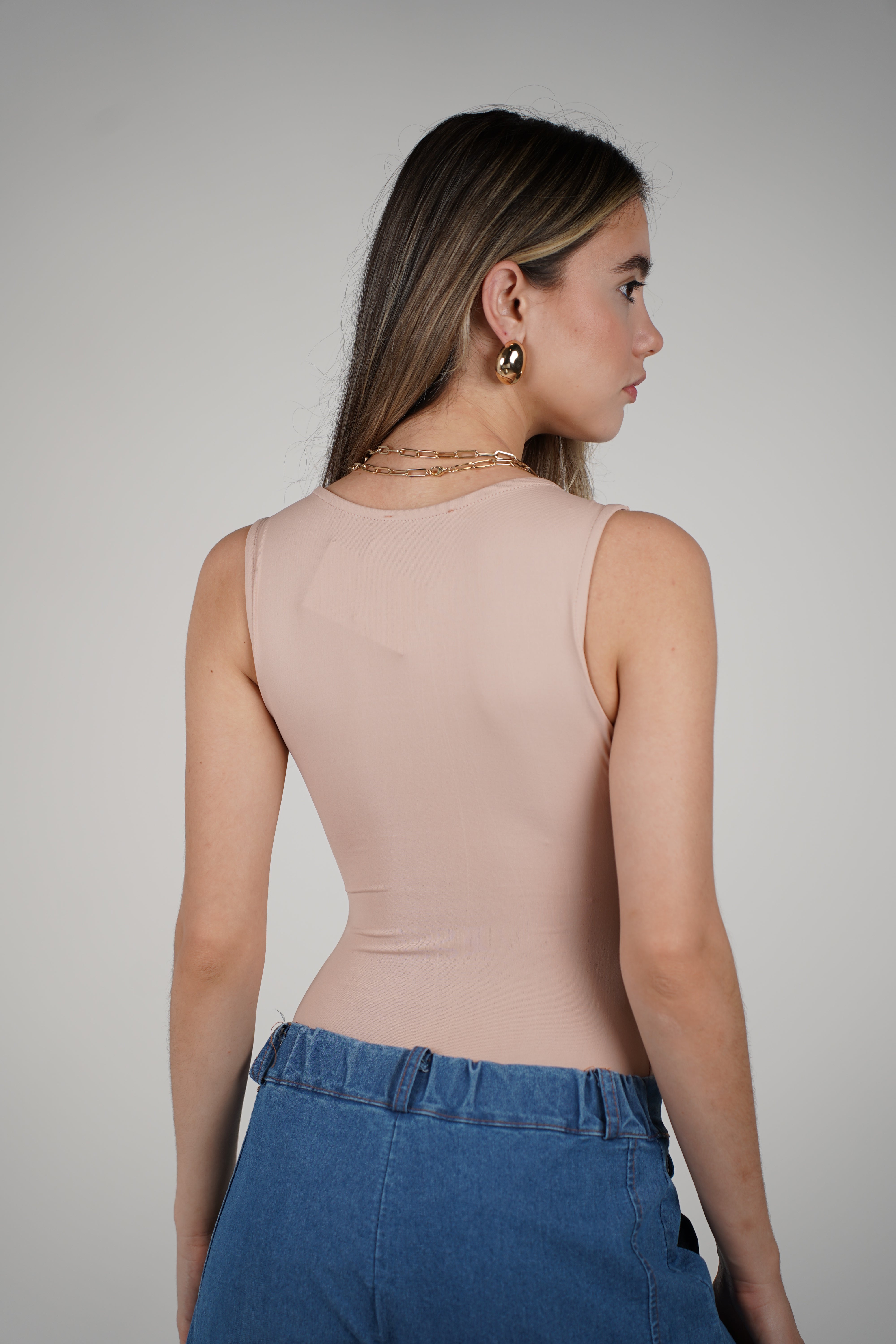 Yasmine Bodysuit – Sleek, Sculpting, and Effortlessly Chic