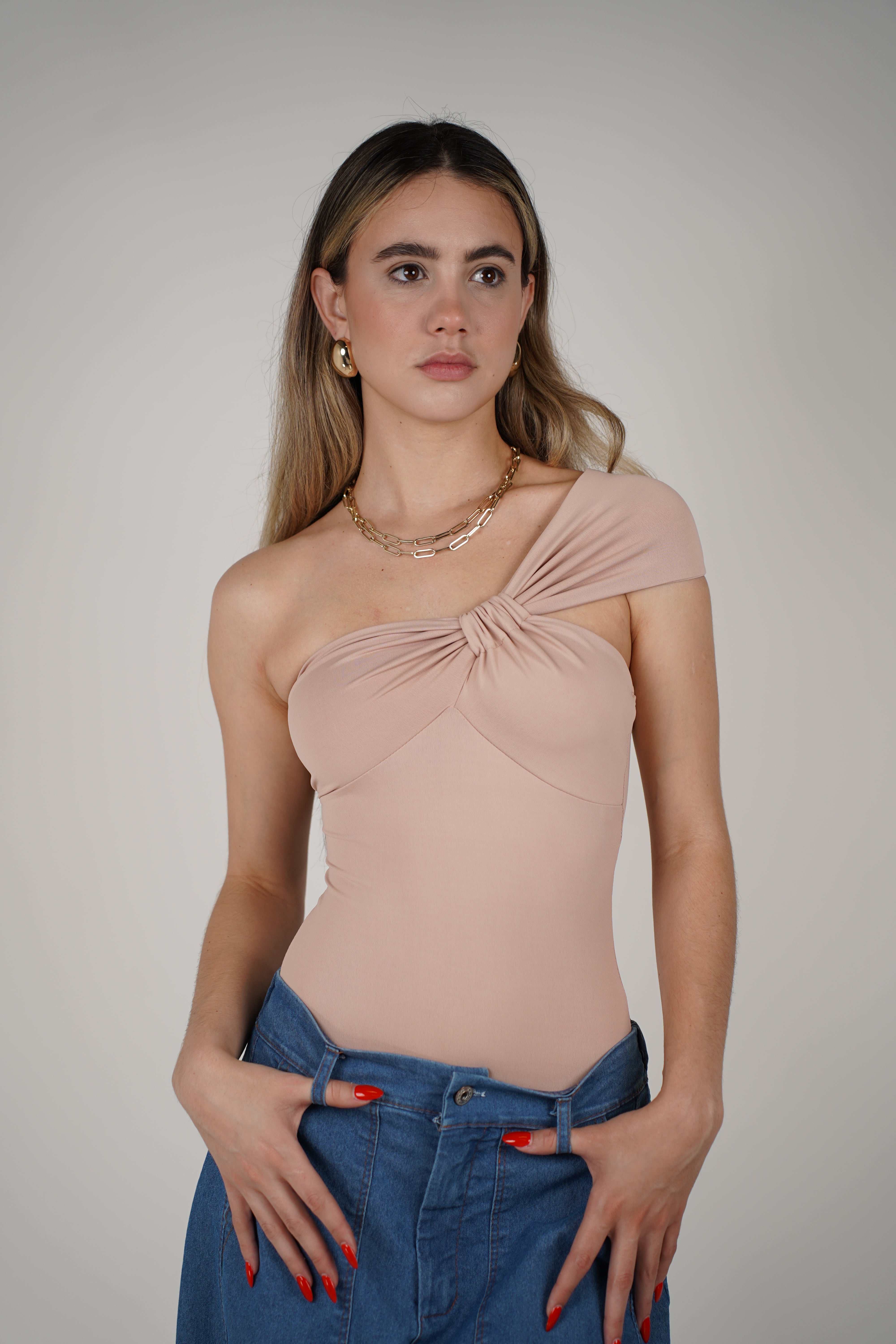Allison Bodysuit – One-Shoulder Statement Fit