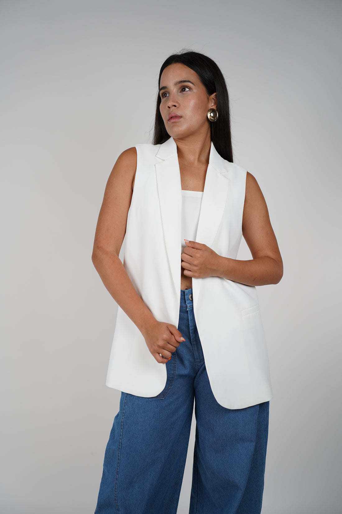 Zeva Sleeveless Blazer – Modern Edge with Sleek Sophistication