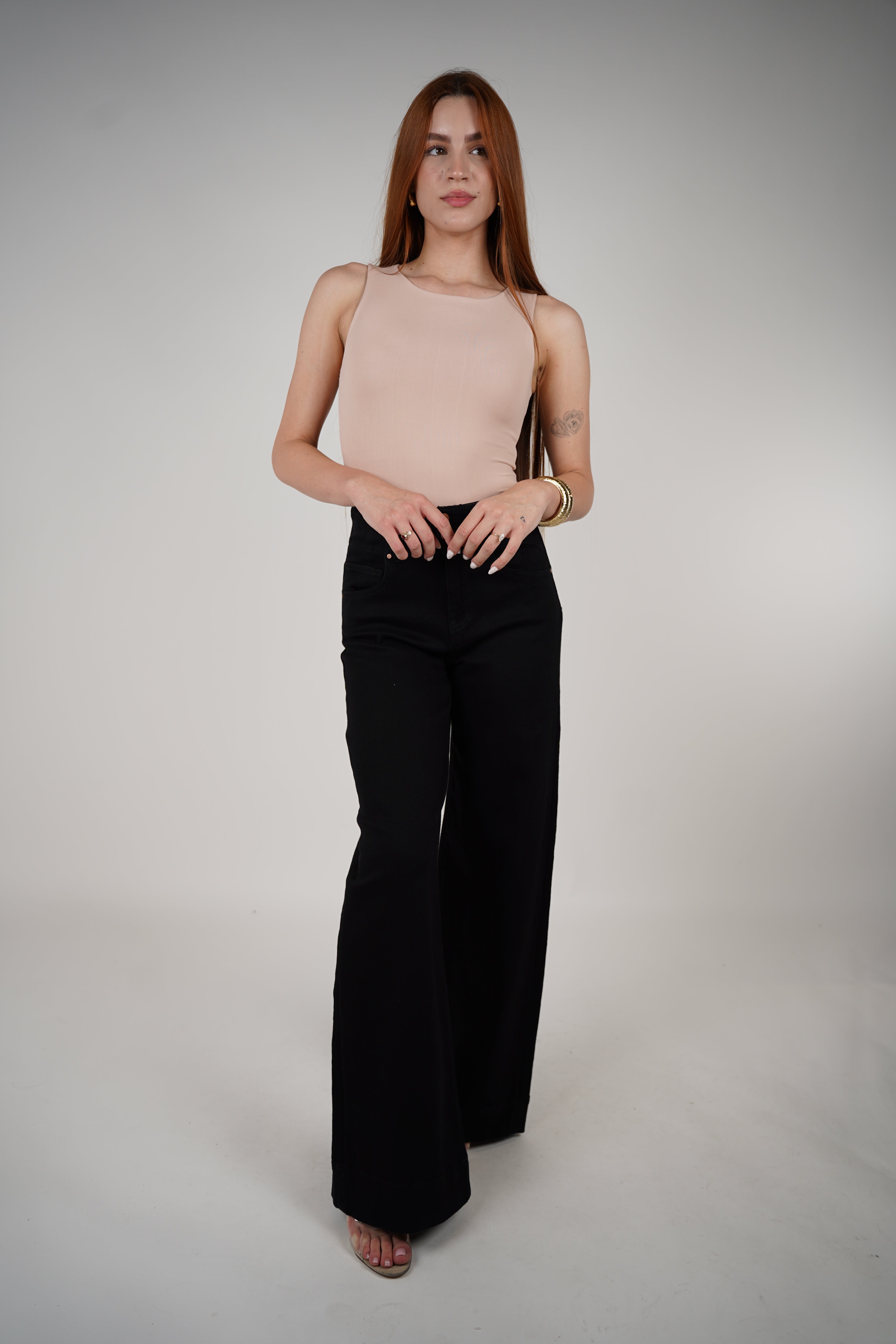 Yamileth Wideleg Jeans – Sleek Black Denim with a Tailored Flow