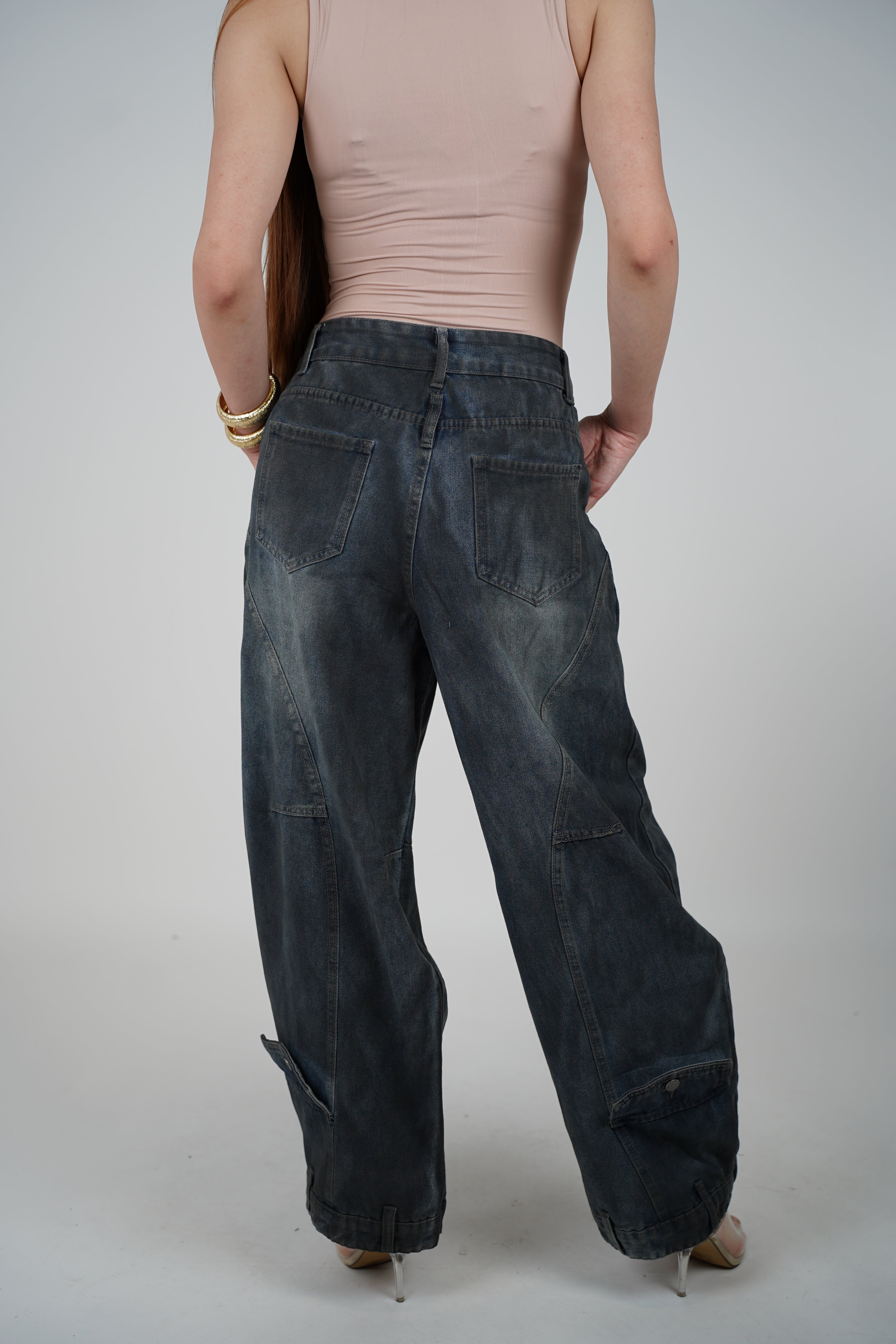 Katiuska Jeans – Washed Black Wide-Leg Denim with Utility Detail