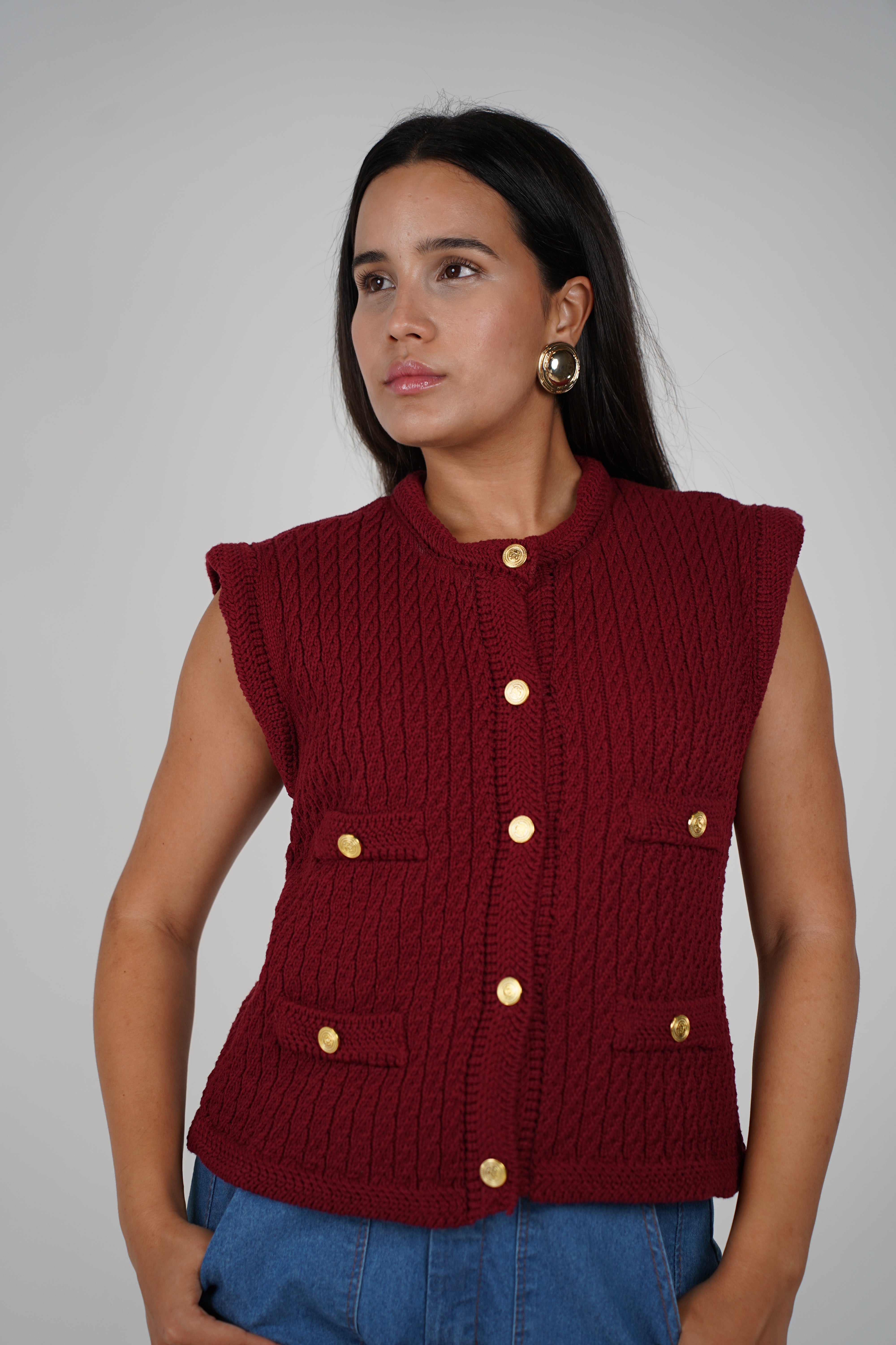 Samantha Vest – Elegant Knit with Gold Button Accents