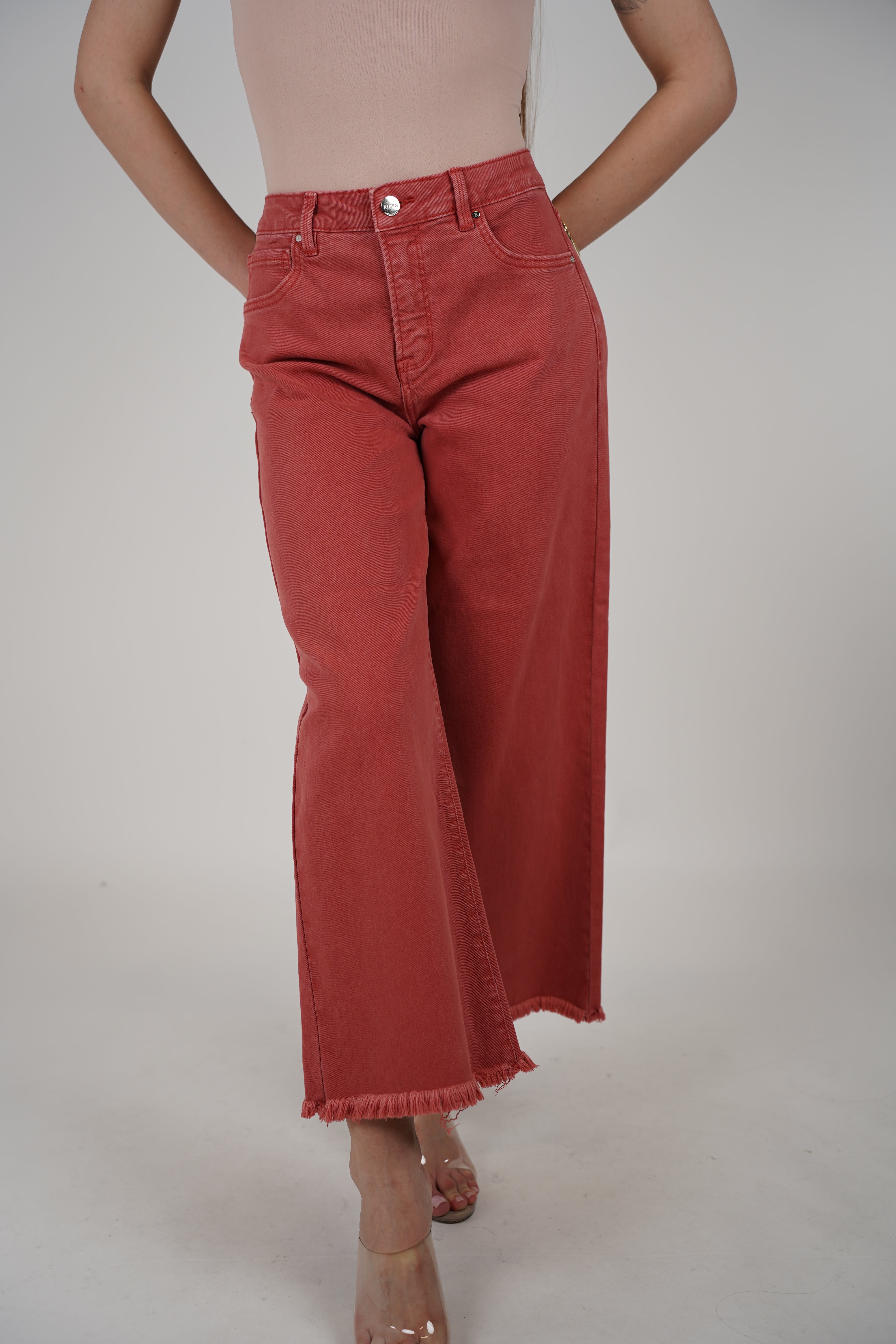 Dayana Wide Leg Jeans – Bold Color, Effortless Style