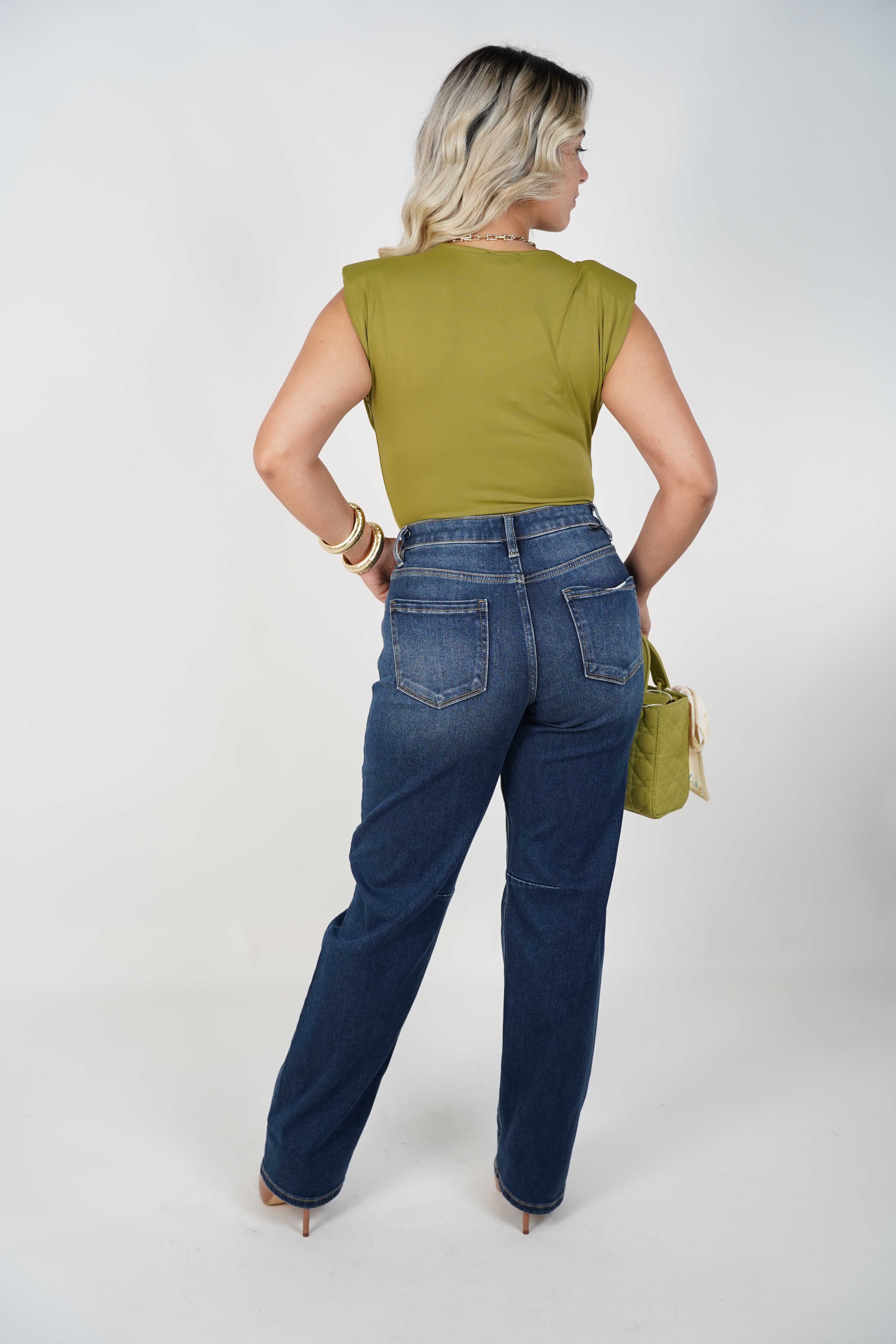 Alyra Barrel Jeans – Relaxed High-Rise Sculpting Denim