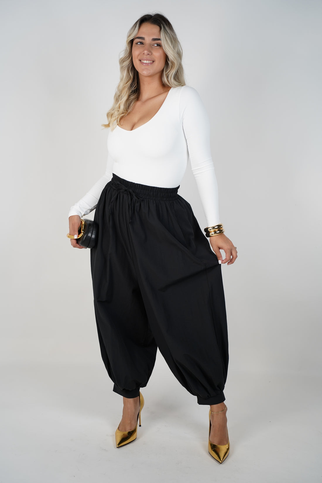 Veria Aladdin Joggers – Relaxed Balloon Silhouette