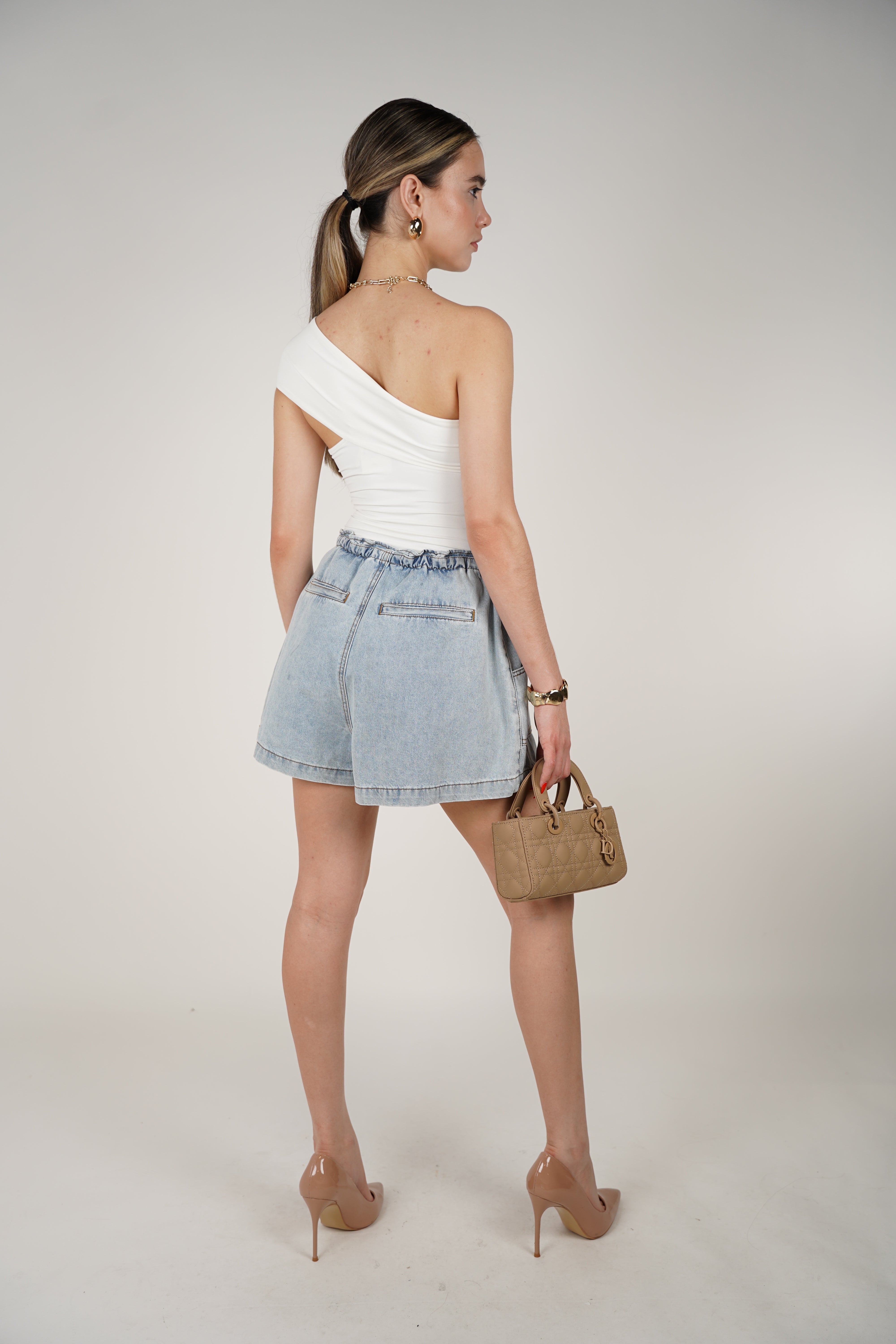 Gracie Relaxed Fit Denim Shorts – Light Wash with Oversized Pockets