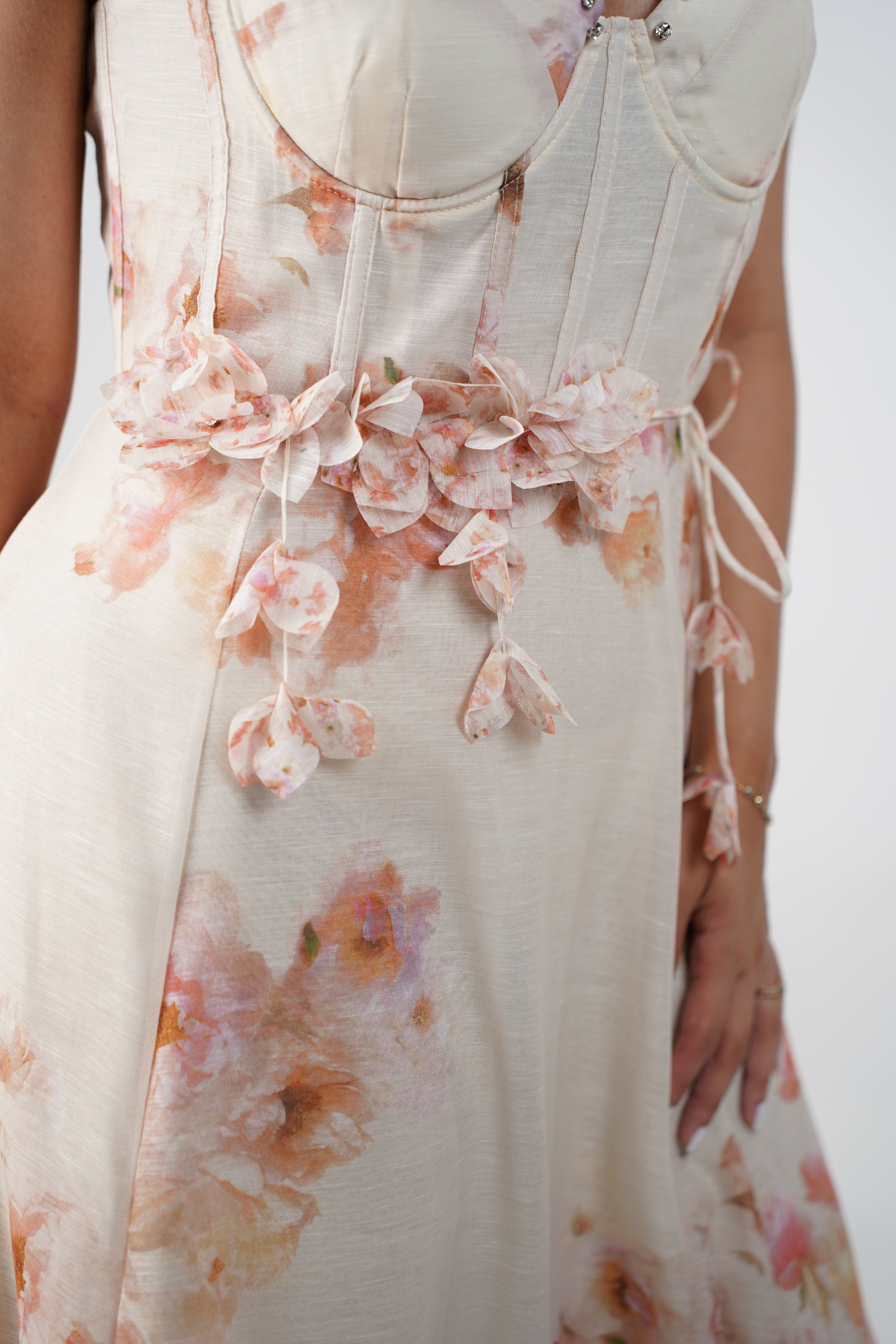 Nayla Vintage Maxi Dress – Floral Corset Elegance