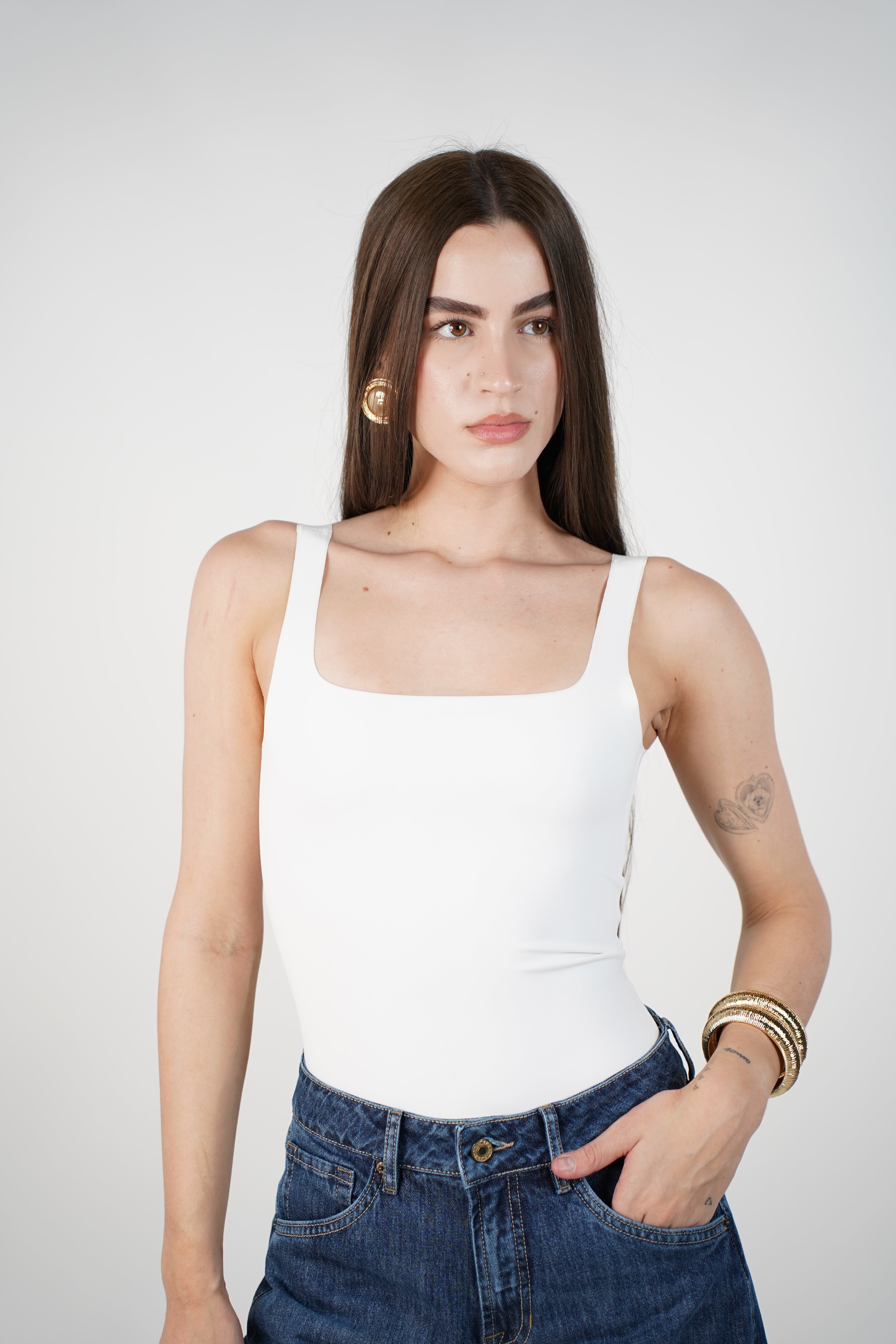 Zayli Seamless Bodysuit – Sleek Square Neck Essential