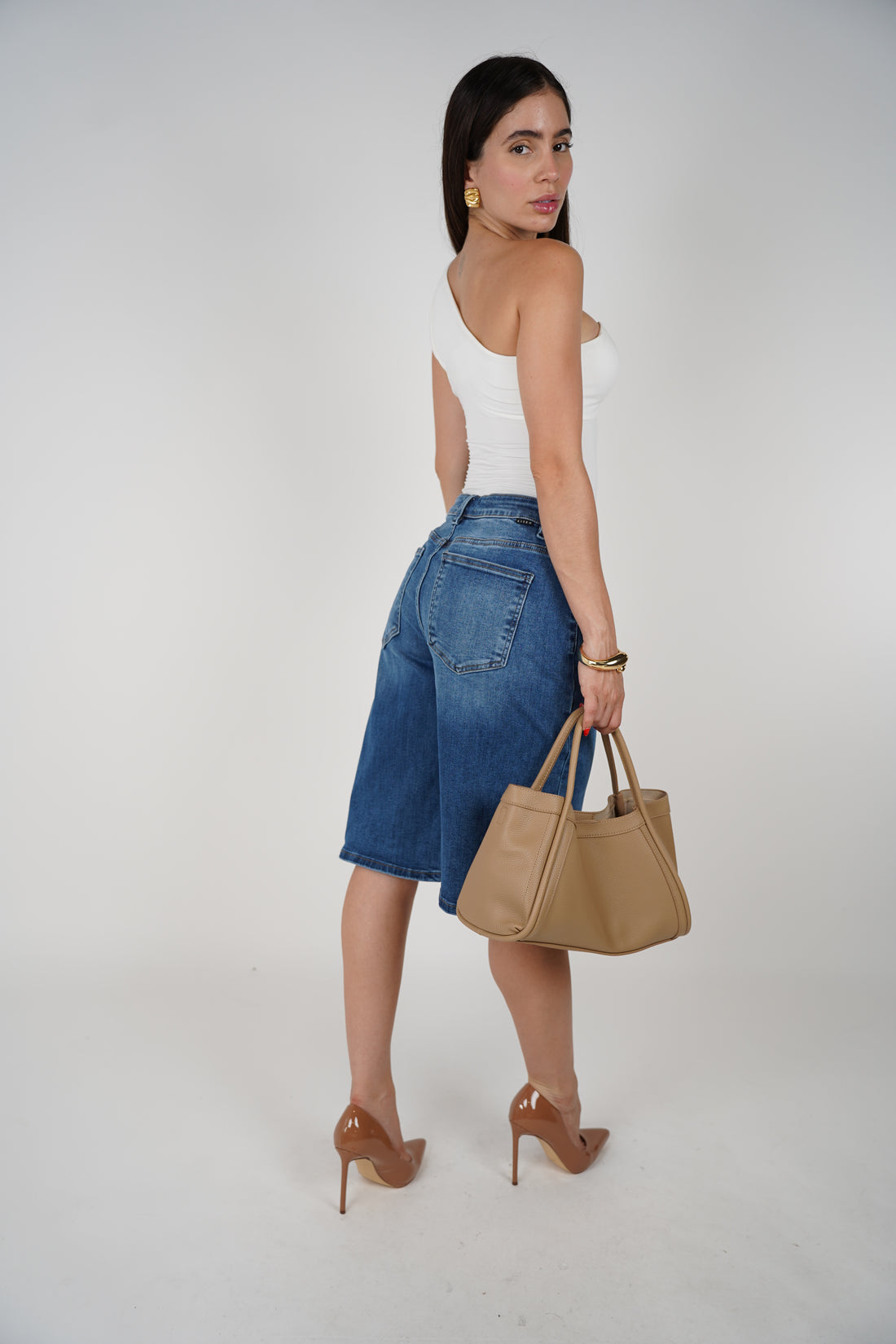 Onera Bermuda Shorts – Classic Comfort with a Flattering Fit