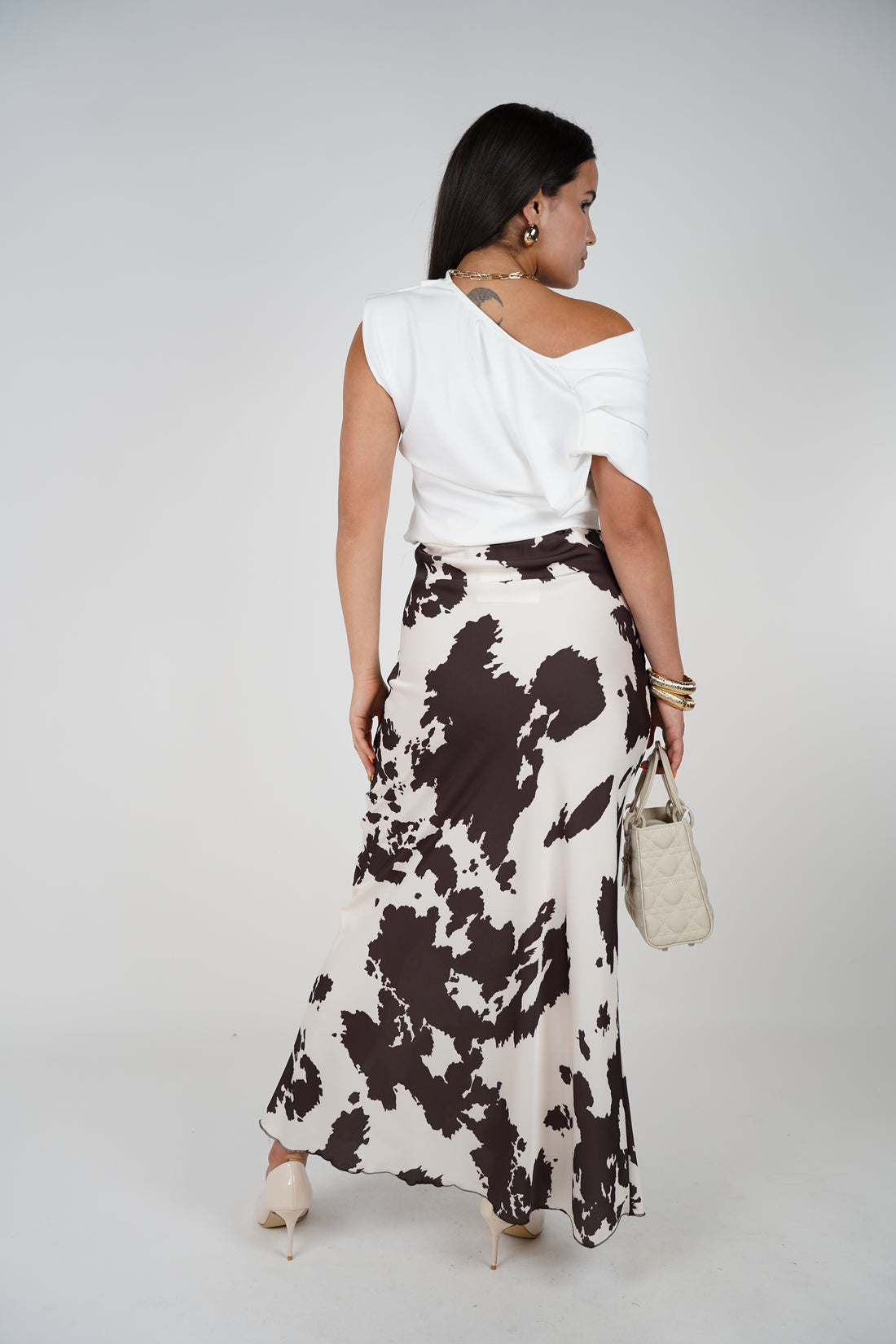 Juliana Cow Satin Abstract Midi Skirt – Neutral Print with Flowy Silhouette