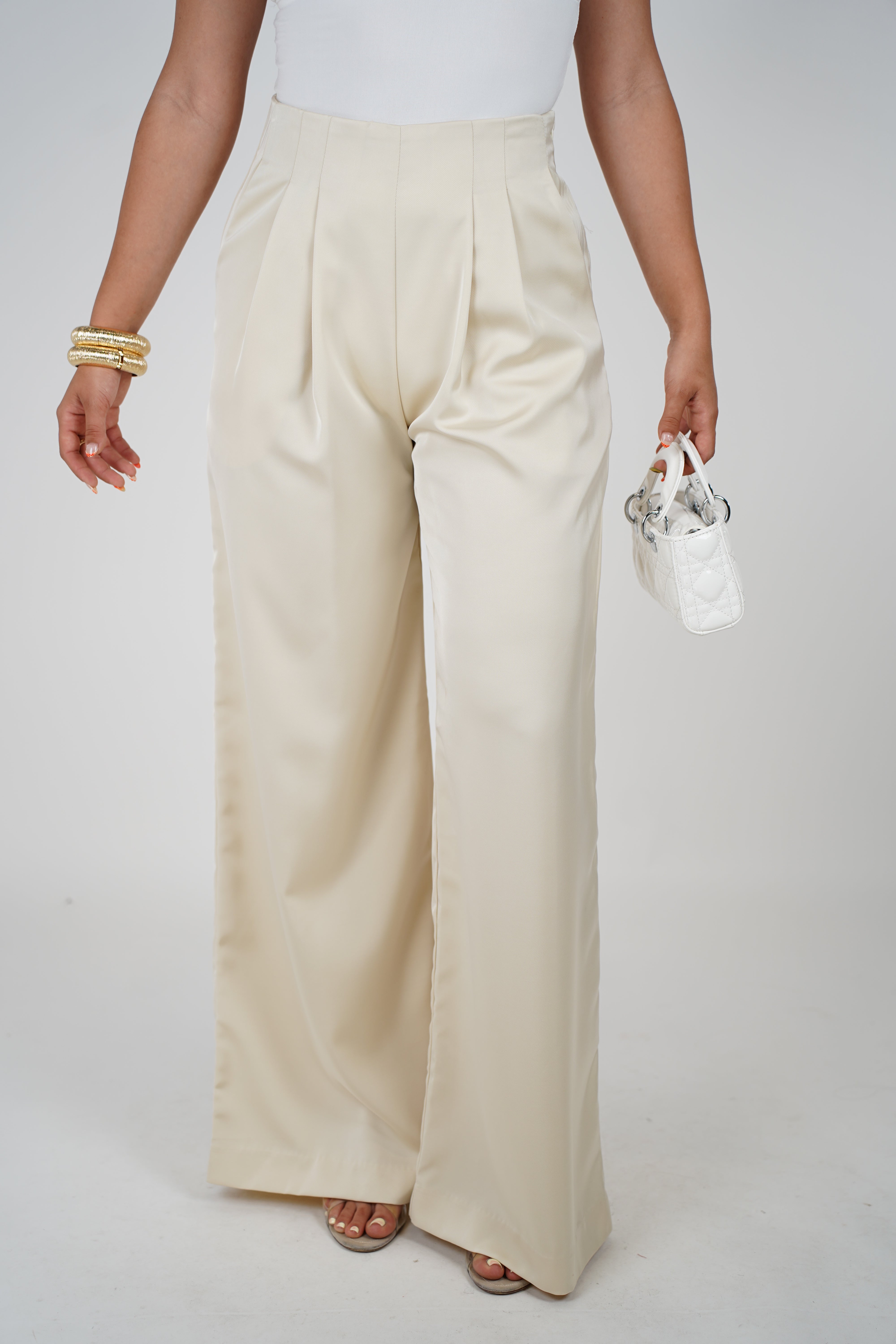 Shofie High-Waisted Wide-Leg Trousers – Statement Style with Tailored Elegance